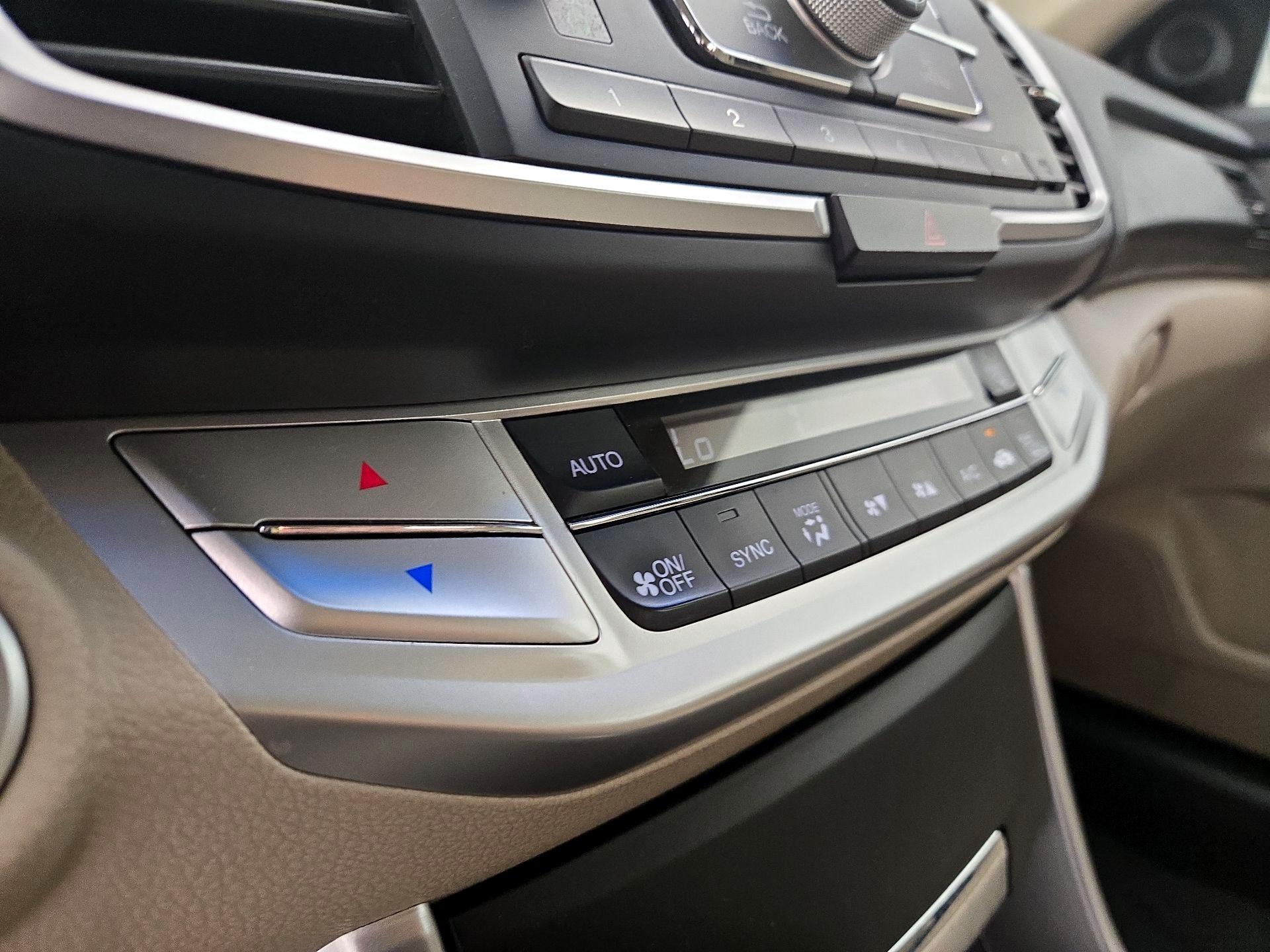 Thumbnail: 2013 Honda Accord - 16