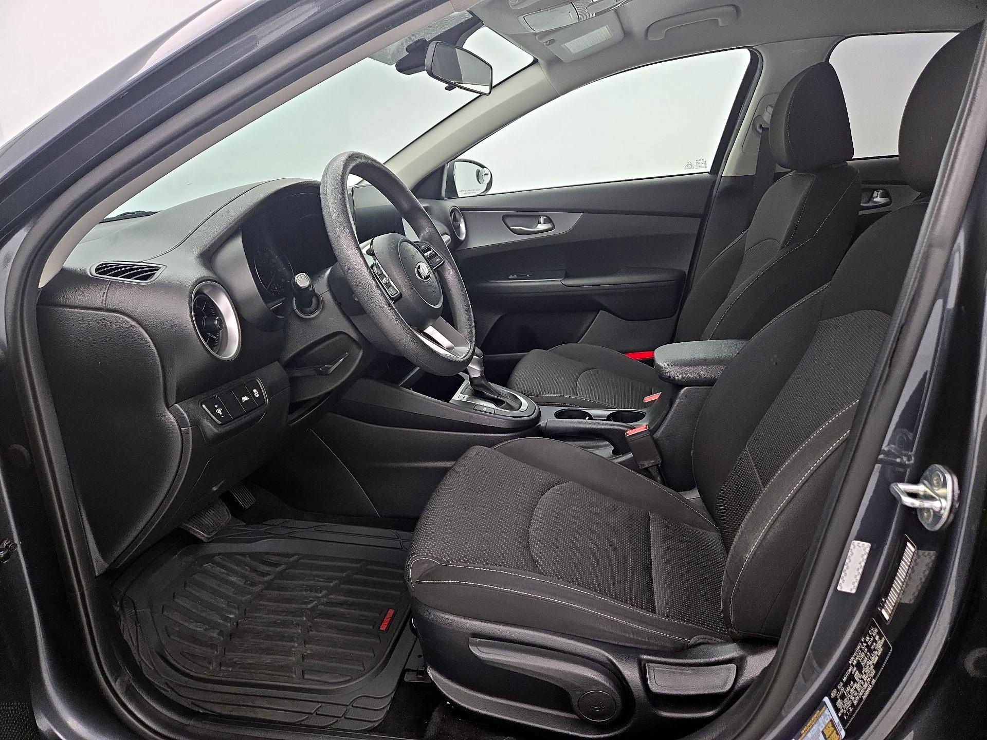 Thumbnail: 2021 Kia Forte - 11
