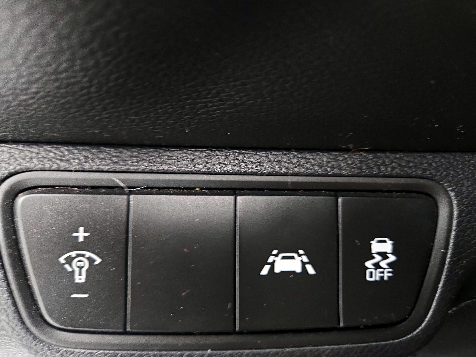 Thumbnail: 2021 Kia Forte - 13