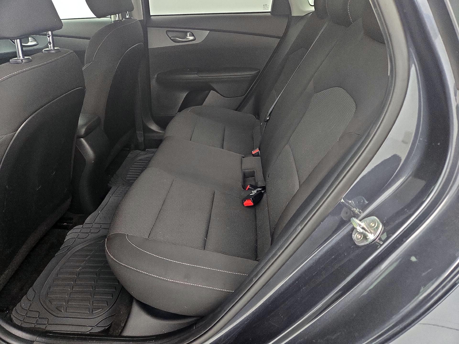 Thumbnail: 2021 Kia Forte - 19