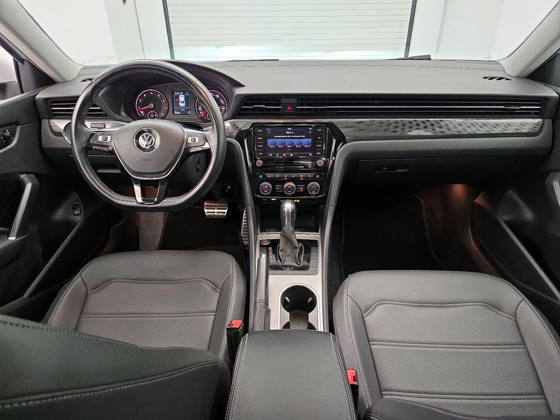 Thumbnail: 2020 Volkswagen Passat - 9
