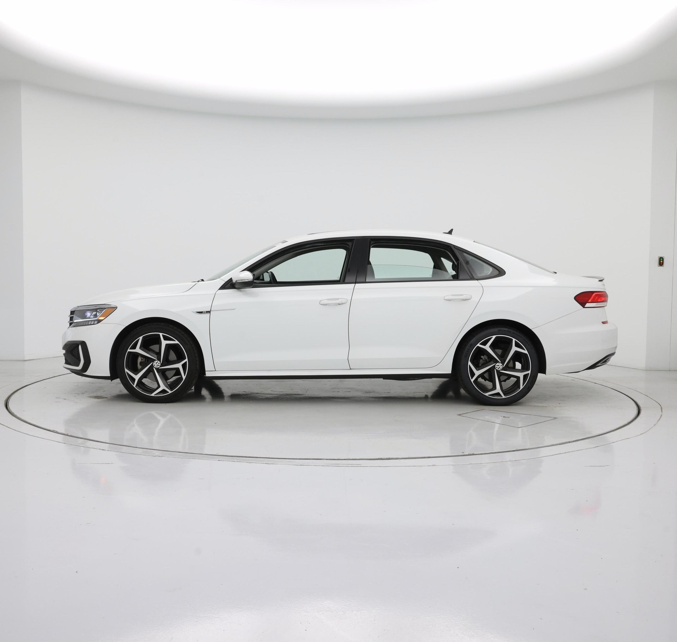Thumbnail: 2020 Volkswagen Passat - 3
