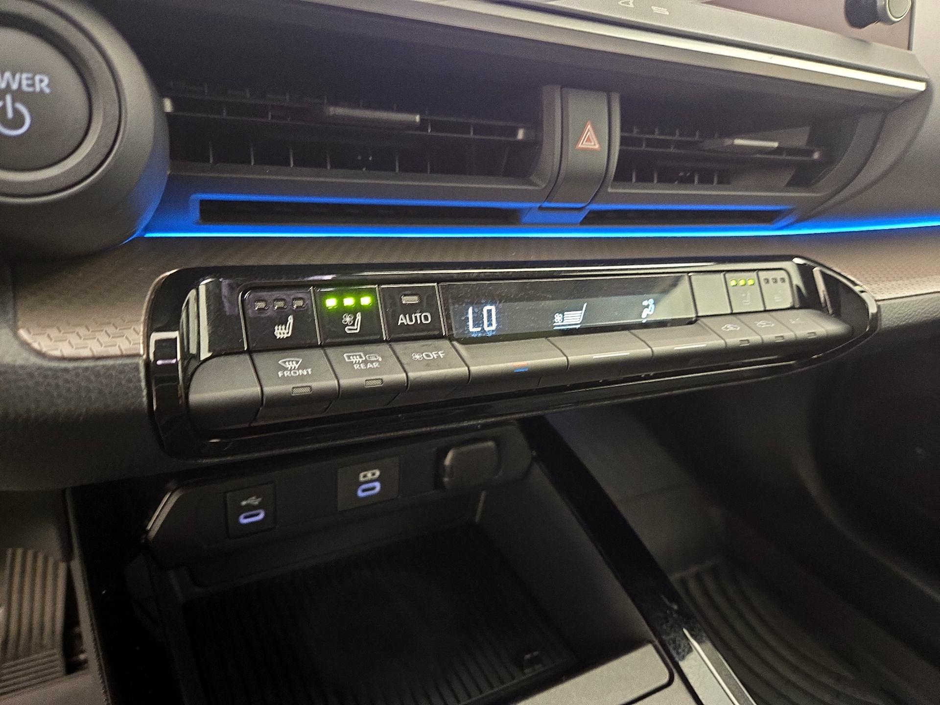 Thumbnail: 2024 Toyota Prius - 16