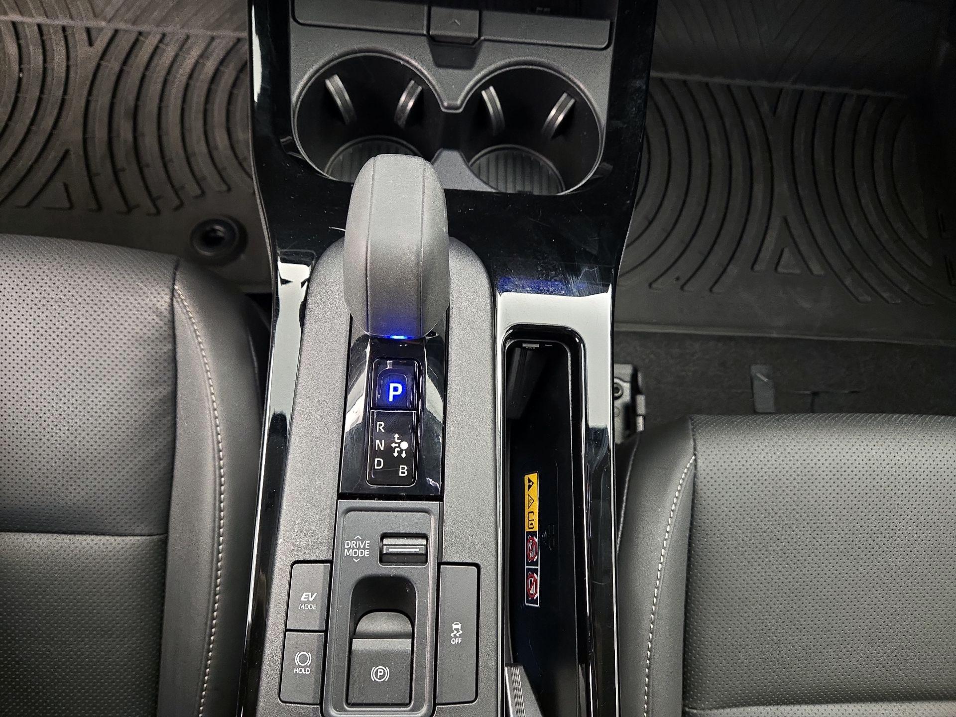 Thumbnail: 2024 Toyota Prius - 17