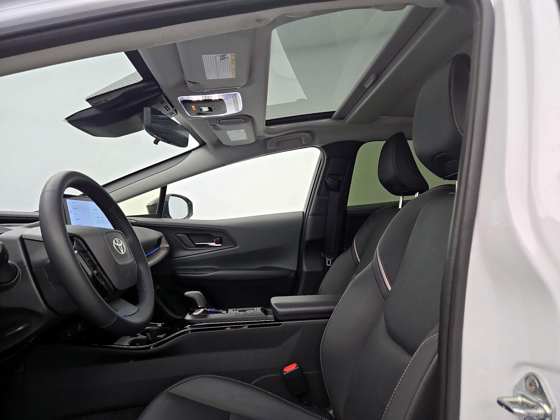 Thumbnail: 2024 Toyota Prius - 19