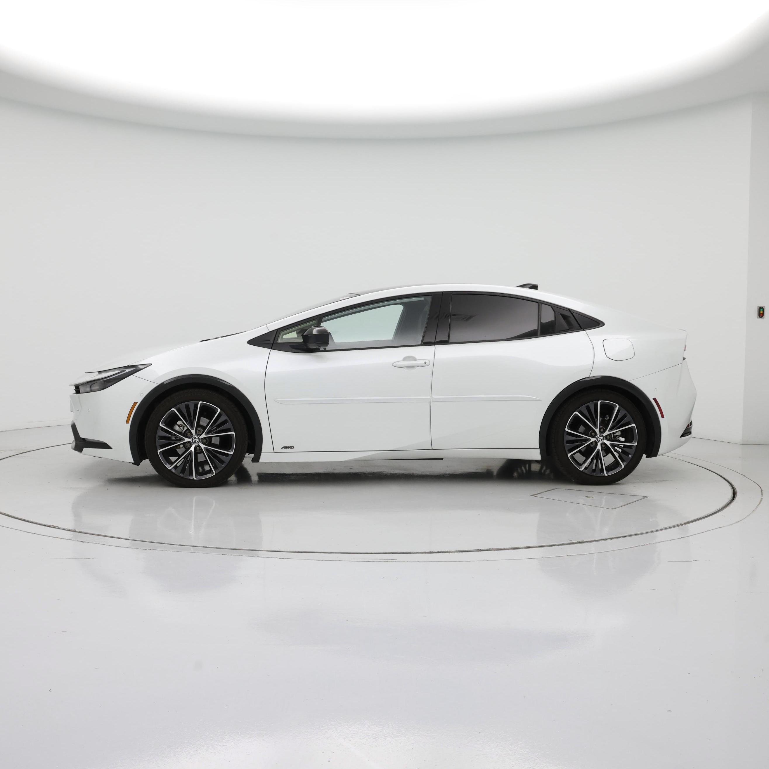 Thumbnail: 2024 Toyota Prius - 3