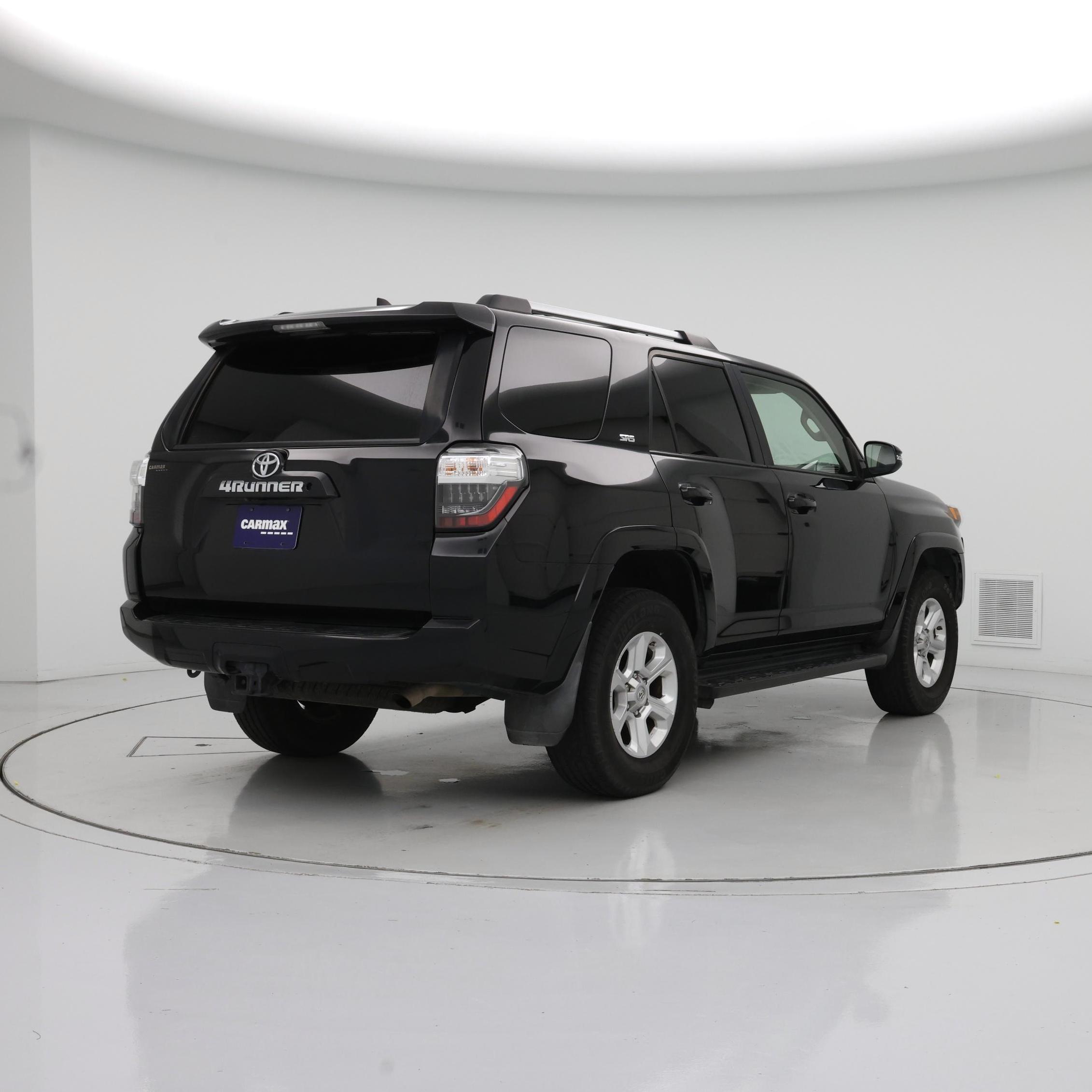 Thumbnail: 2019 Toyota 4Runner - 8