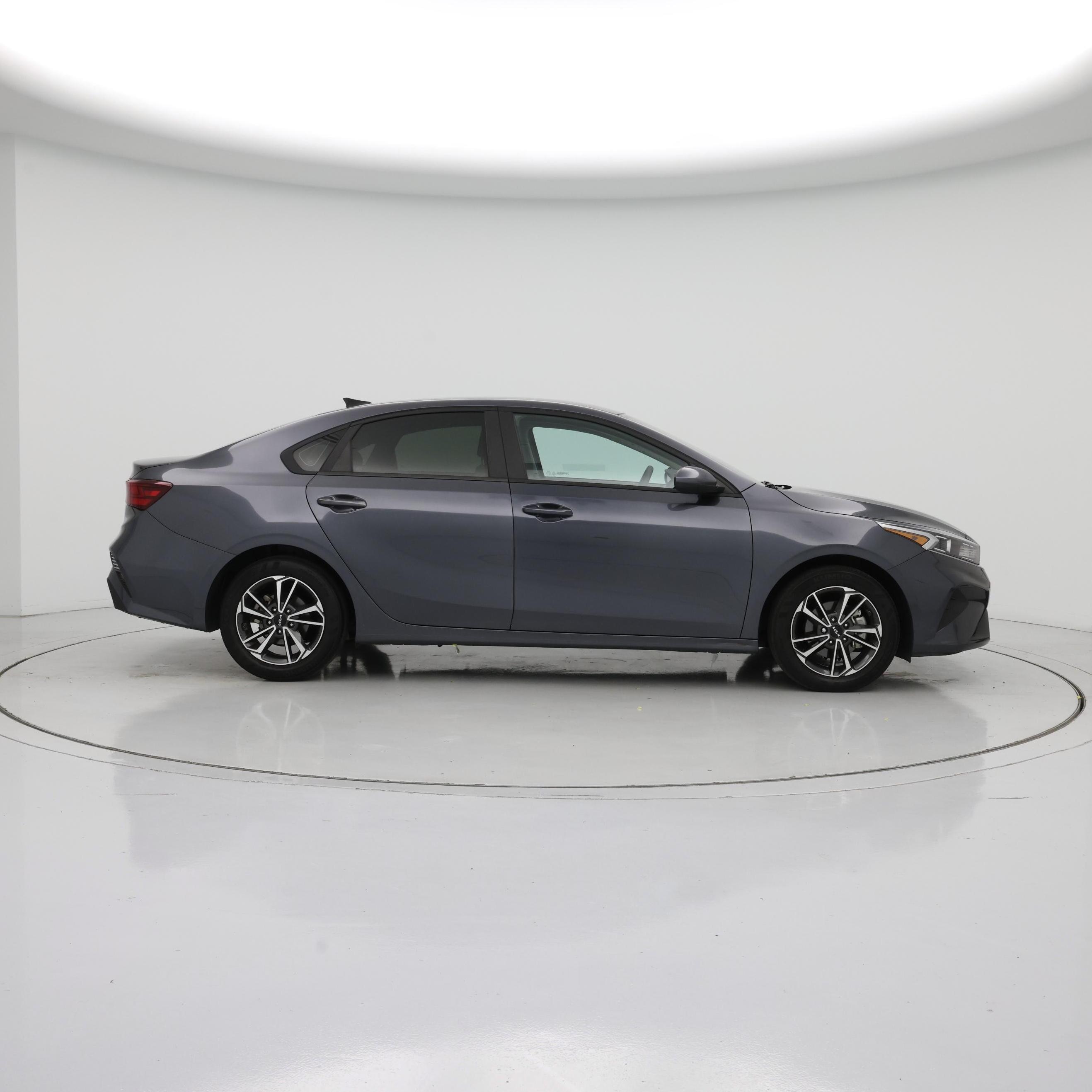 Thumbnail: 2022 Kia Forte - 7