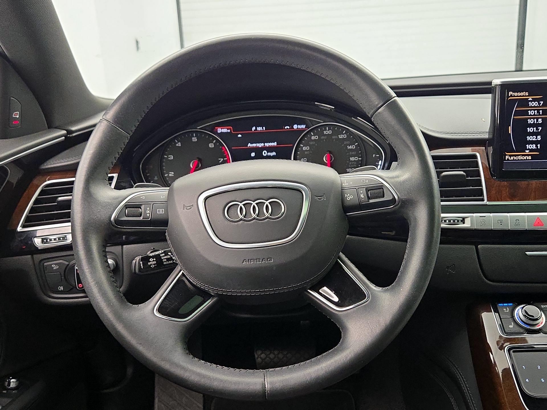 Thumbnail: 2016 Audi A8 - 10