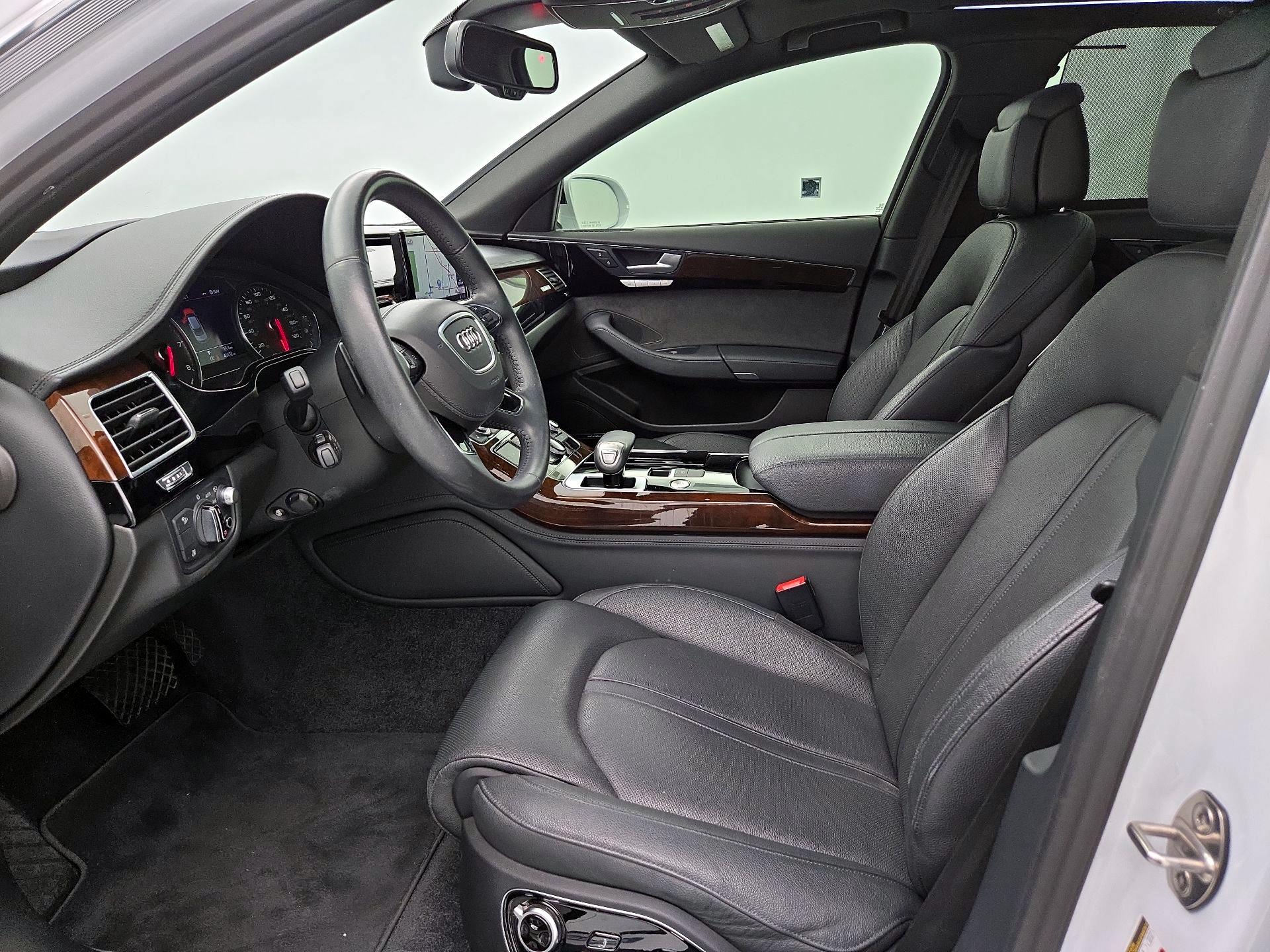 Thumbnail: 2016 Audi A8 - 11