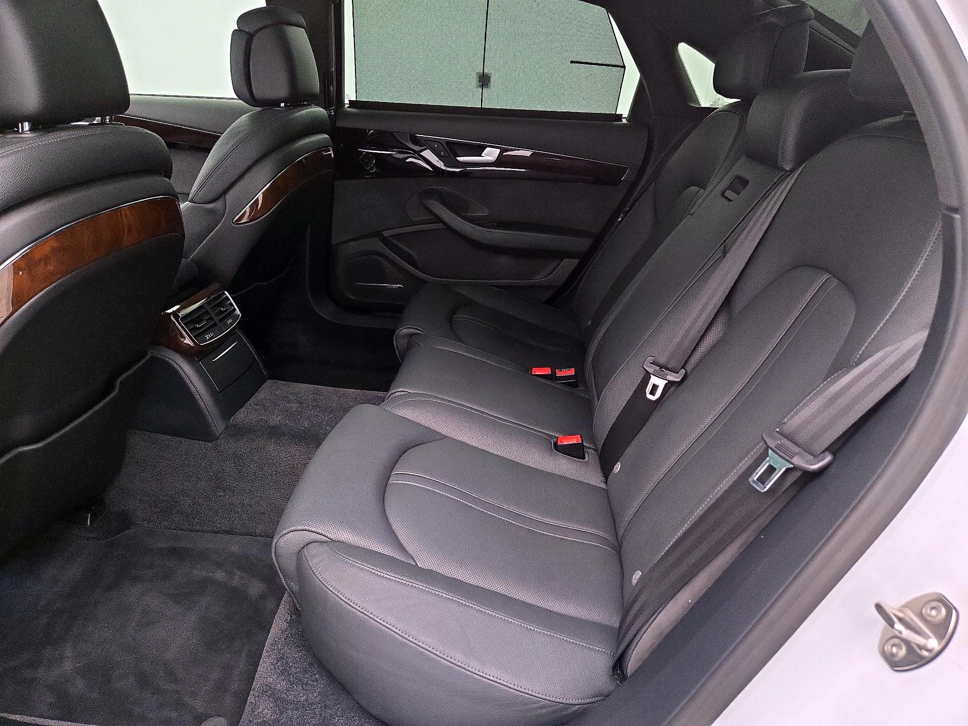Thumbnail: 2016 Audi A8 - 20