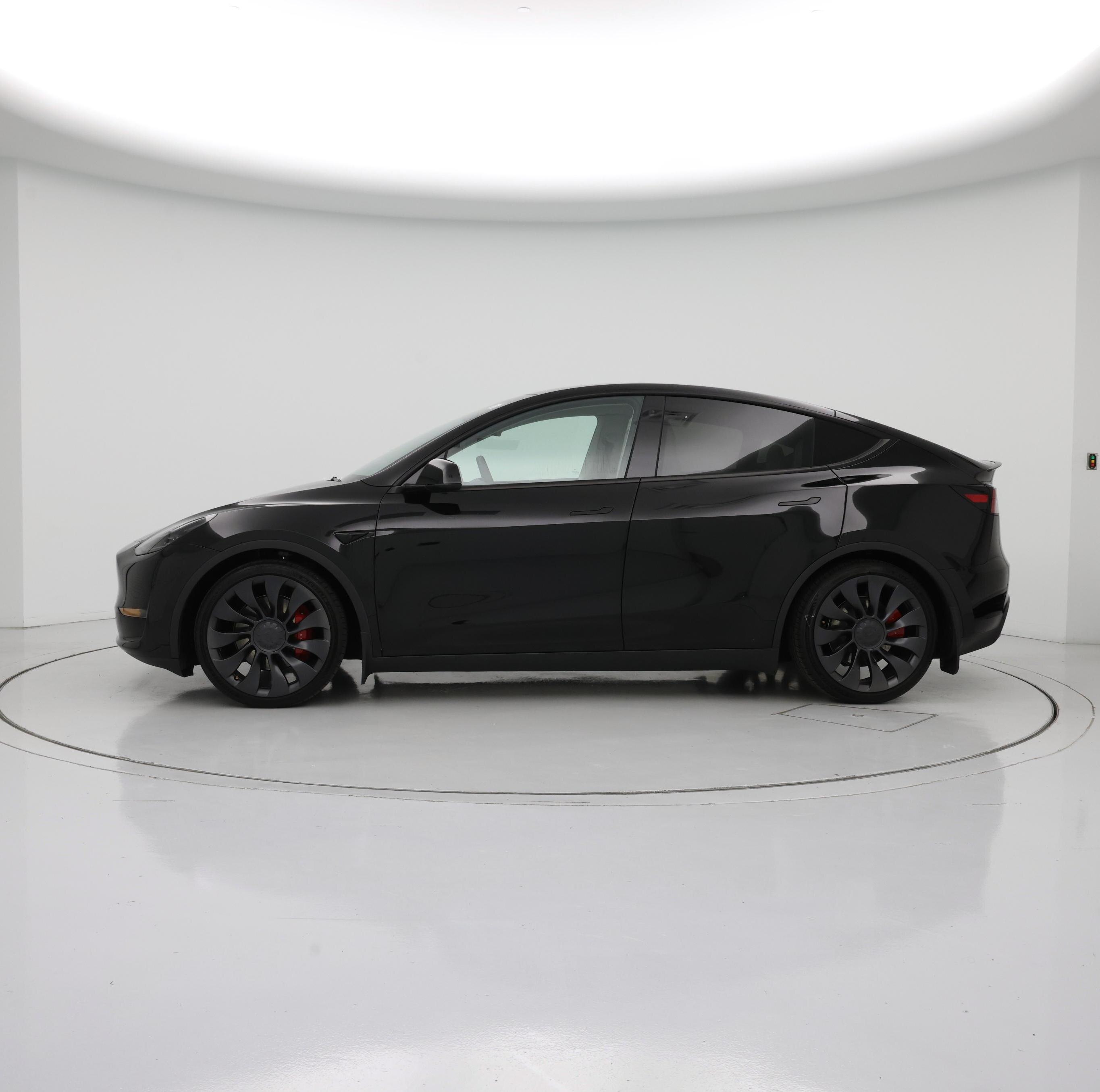 Thumbnail: 2023 Tesla Model Y - 3