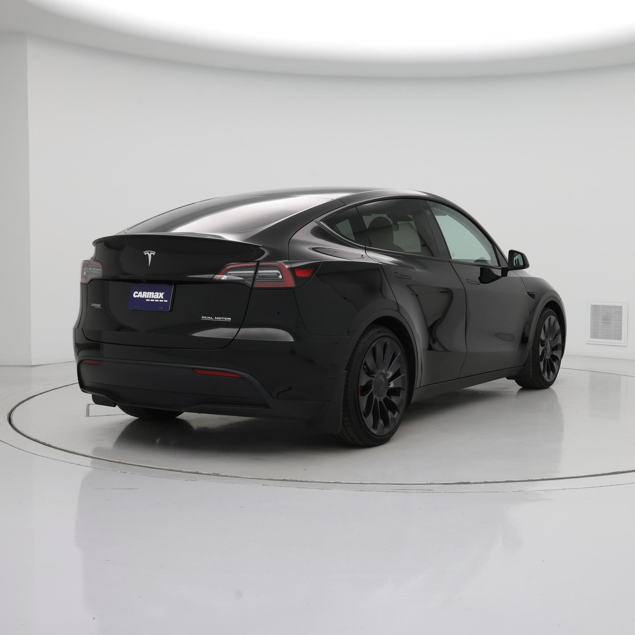 Thumbnail: 2023 Tesla Model Y - 8