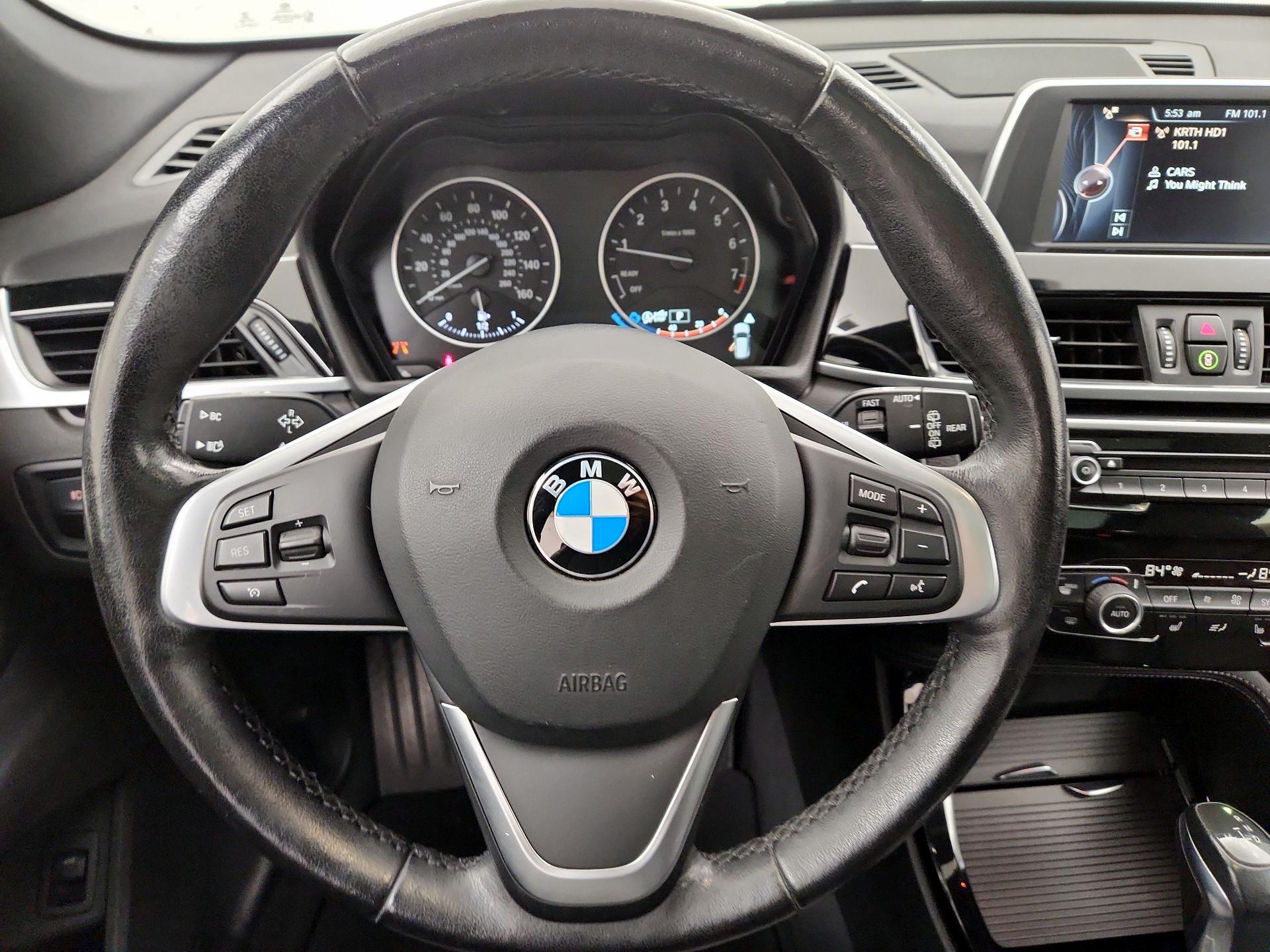 Thumbnail: 2016 BMW X1 - 10