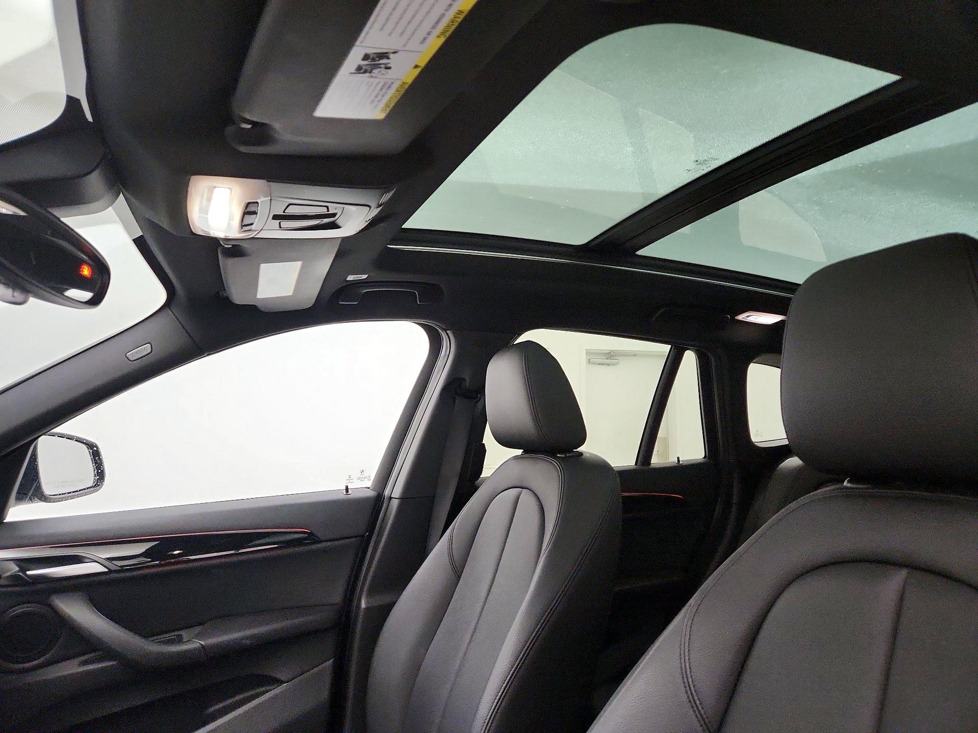 Thumbnail: 2016 BMW X1 - 19