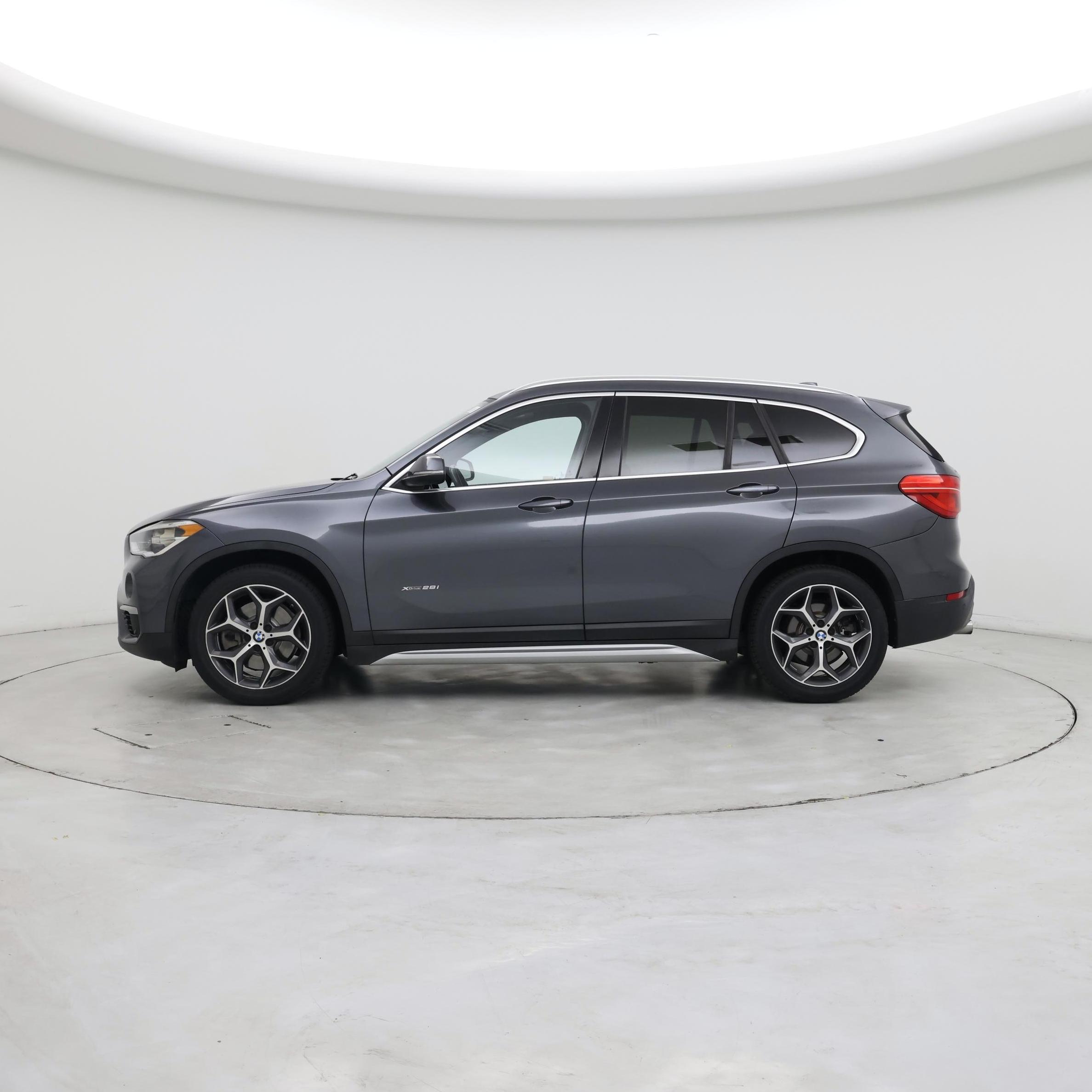 Thumbnail: 2016 BMW X1 - 3