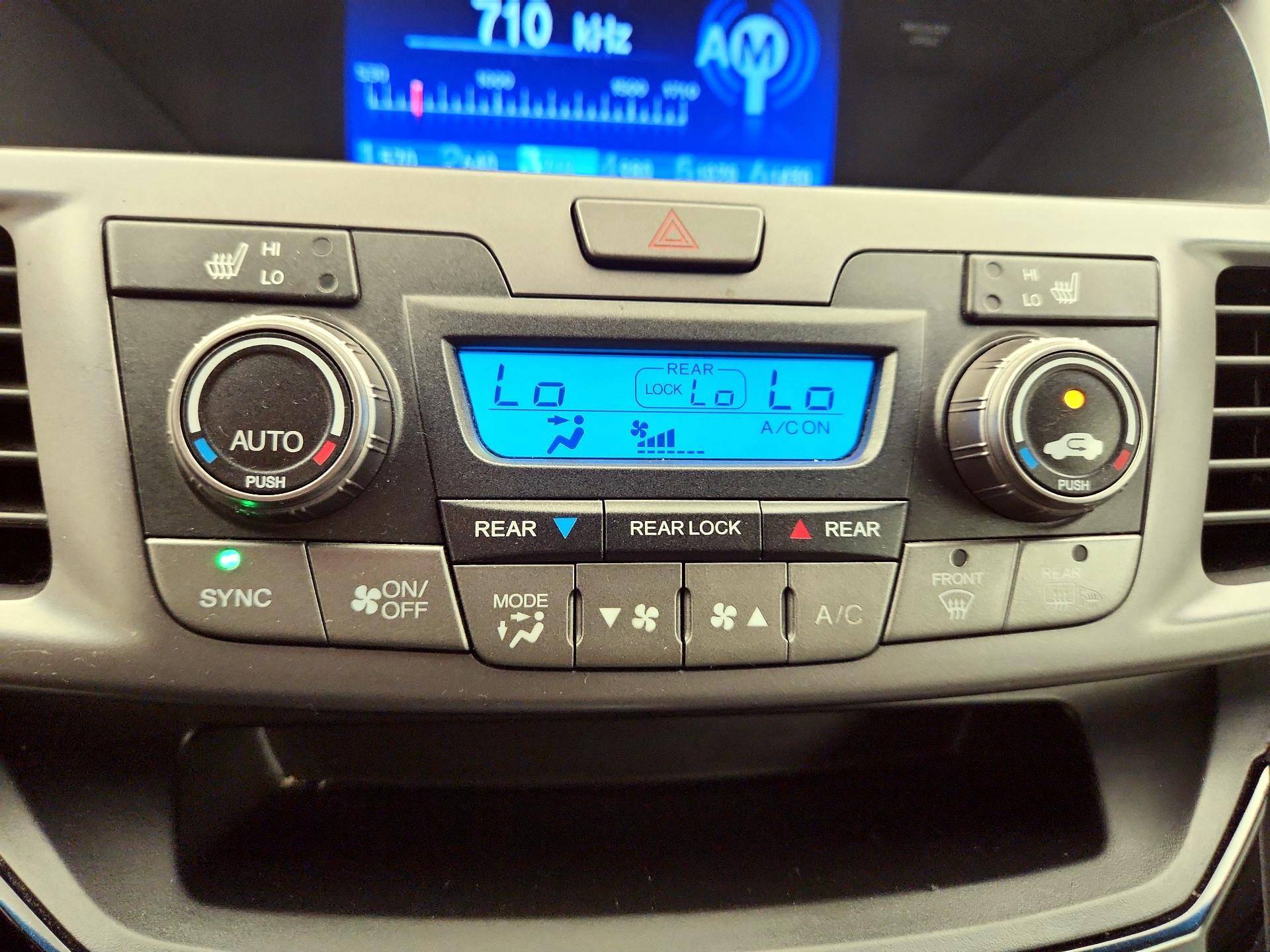 Thumbnail: 2013 Honda Odyssey - 16