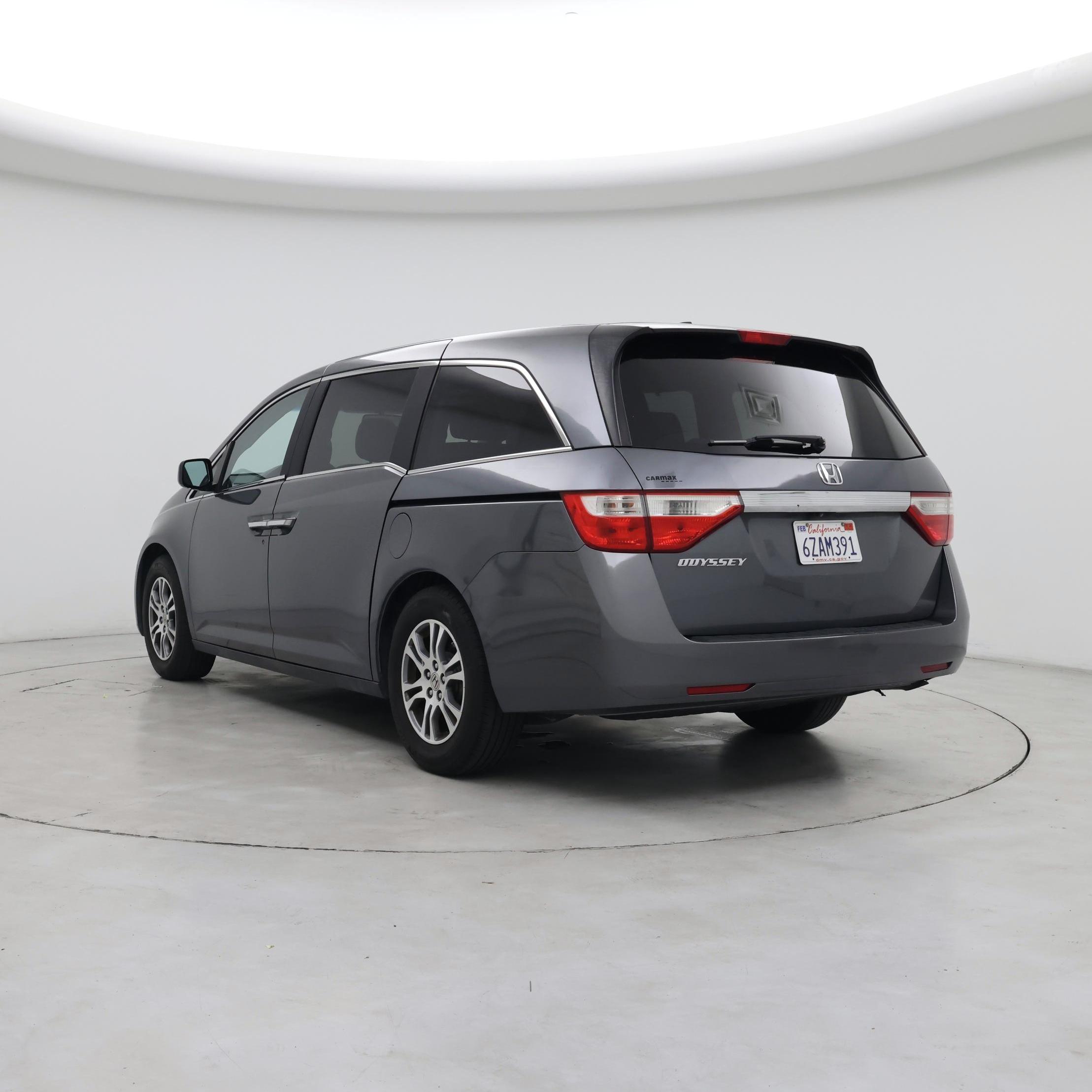 Thumbnail: 2013 Honda Odyssey - 2