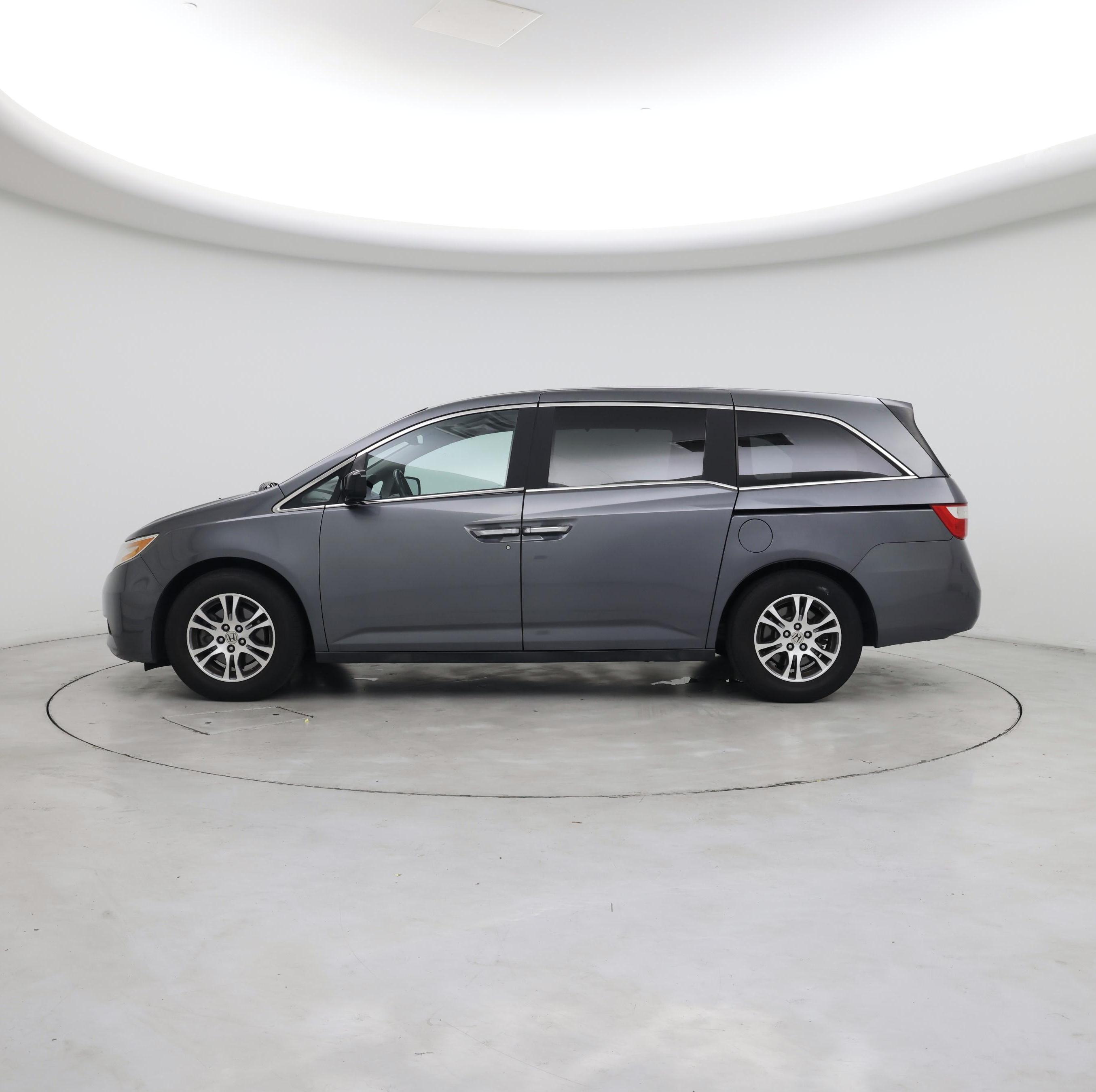 Thumbnail: 2013 Honda Odyssey - 3