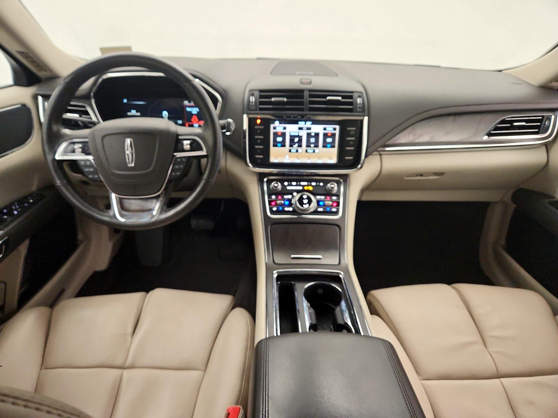 Thumbnail: 2017 Lincoln Continental - 9