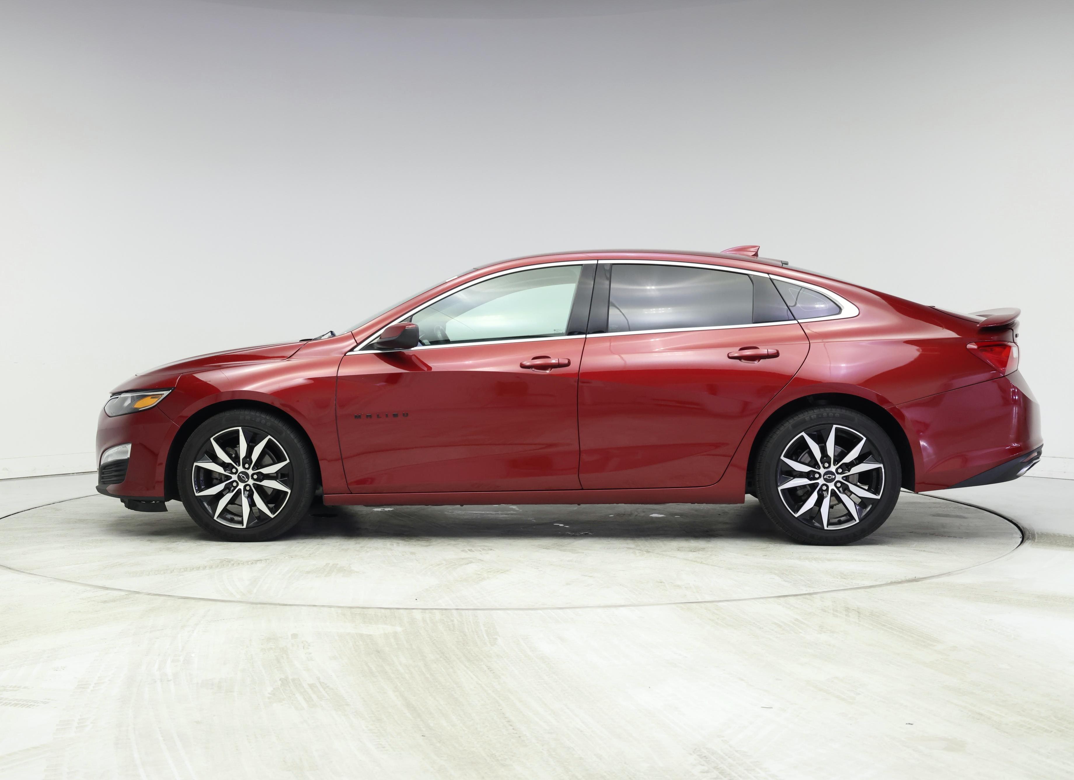 Thumbnail: 2020 Chevrolet Malibu - 3
