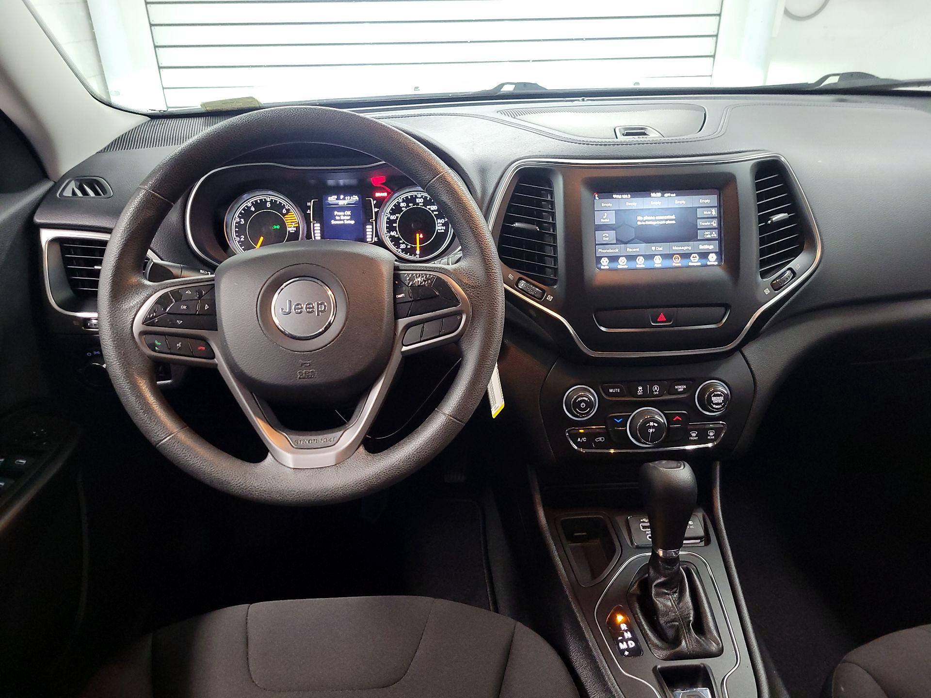 Thumbnail: 2020 Jeep Cherokee - 9