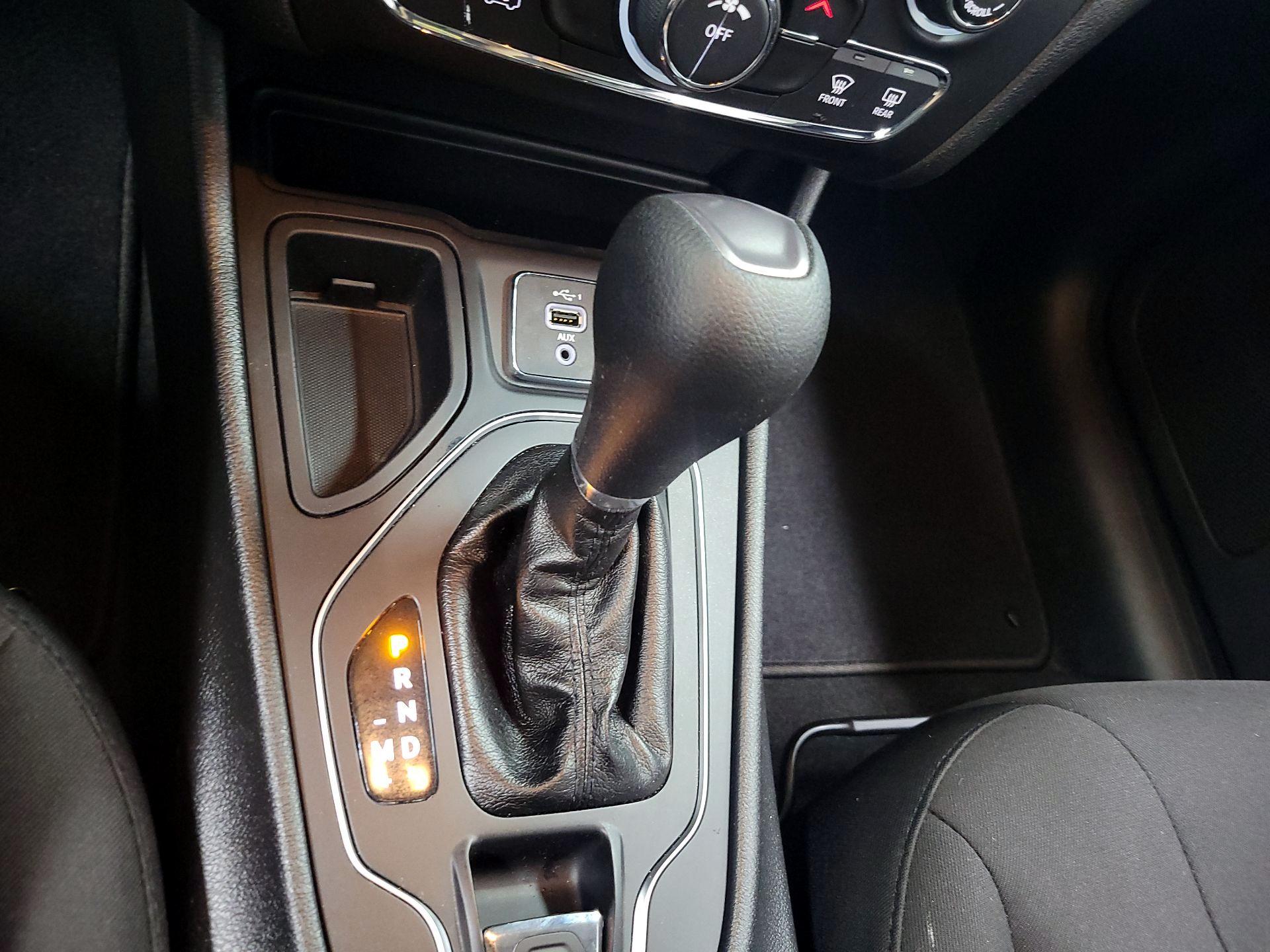 Thumbnail: 2020 Jeep Cherokee - 16