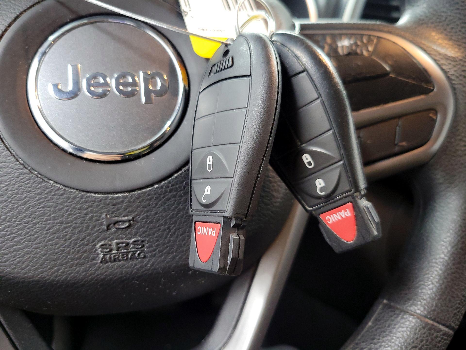Thumbnail: 2020 Jeep Cherokee - 20