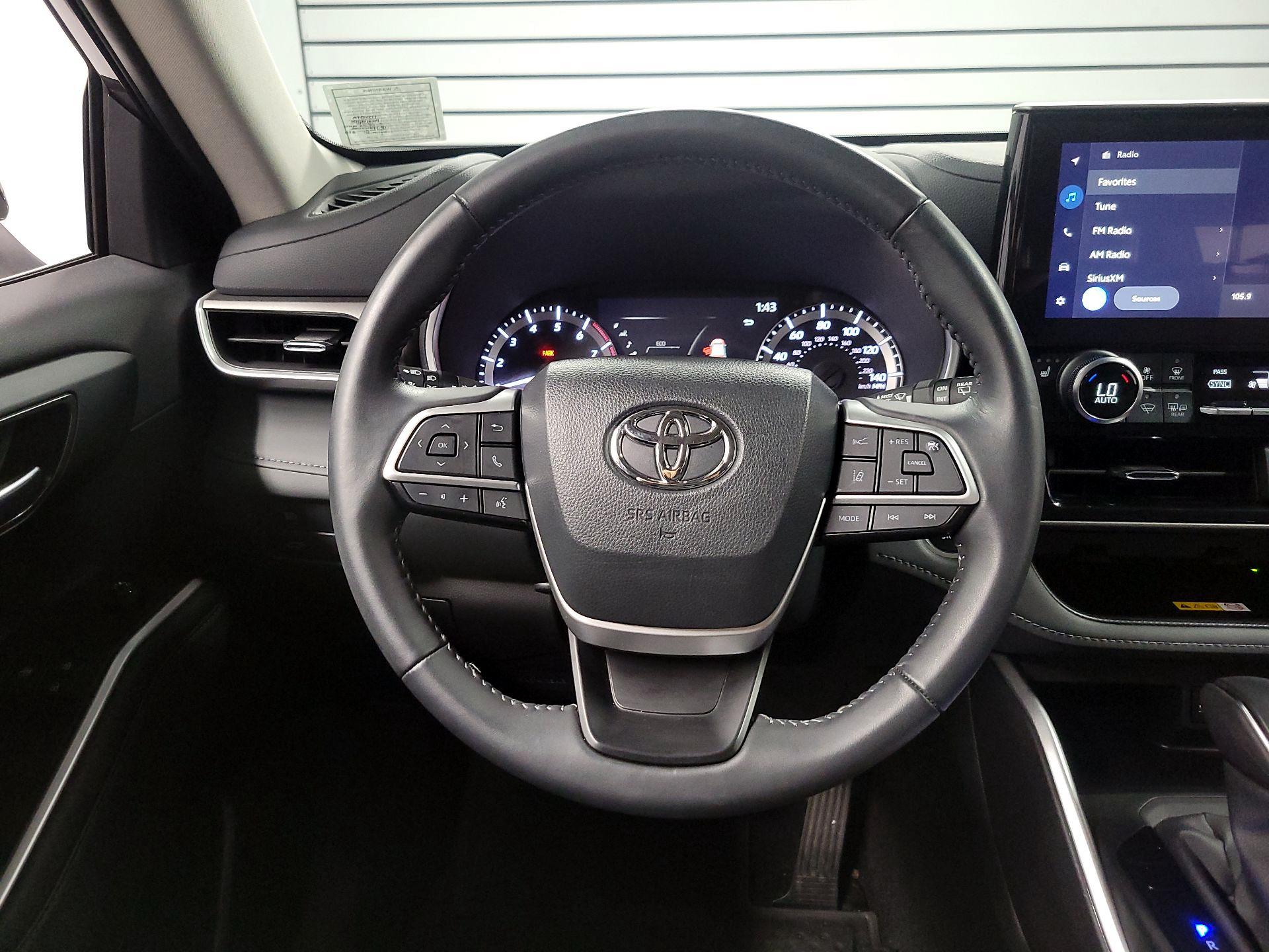 Thumbnail: 2024 Toyota Highlander - 10