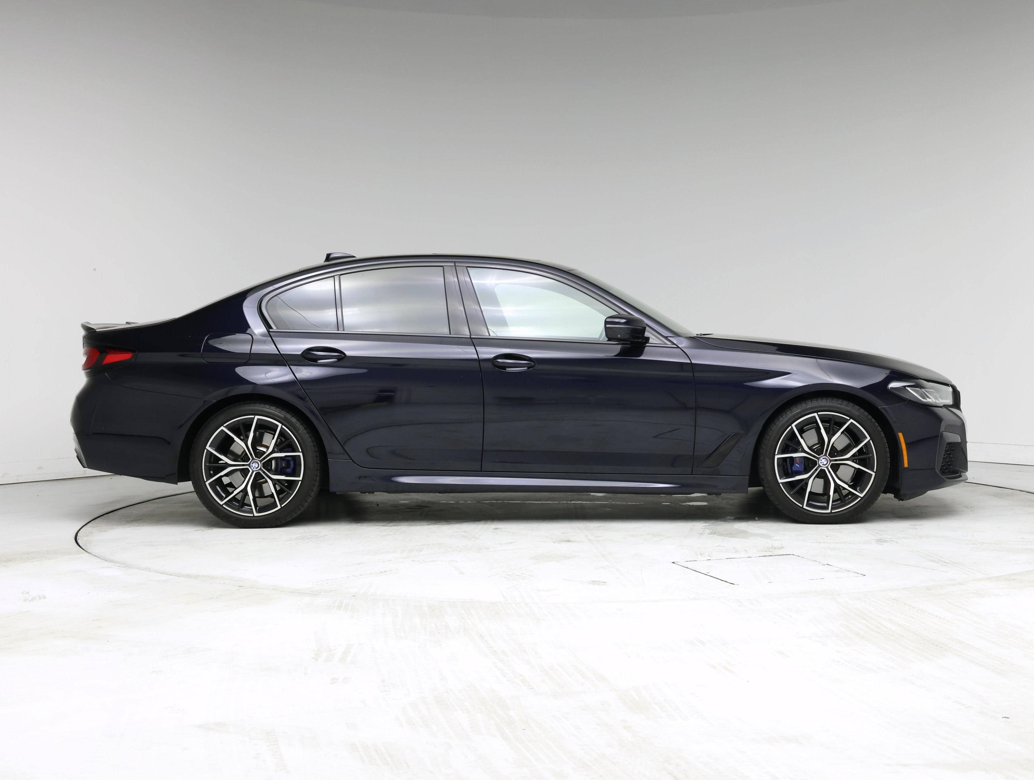 Thumbnail: 2021 BMW 5 Series - 7