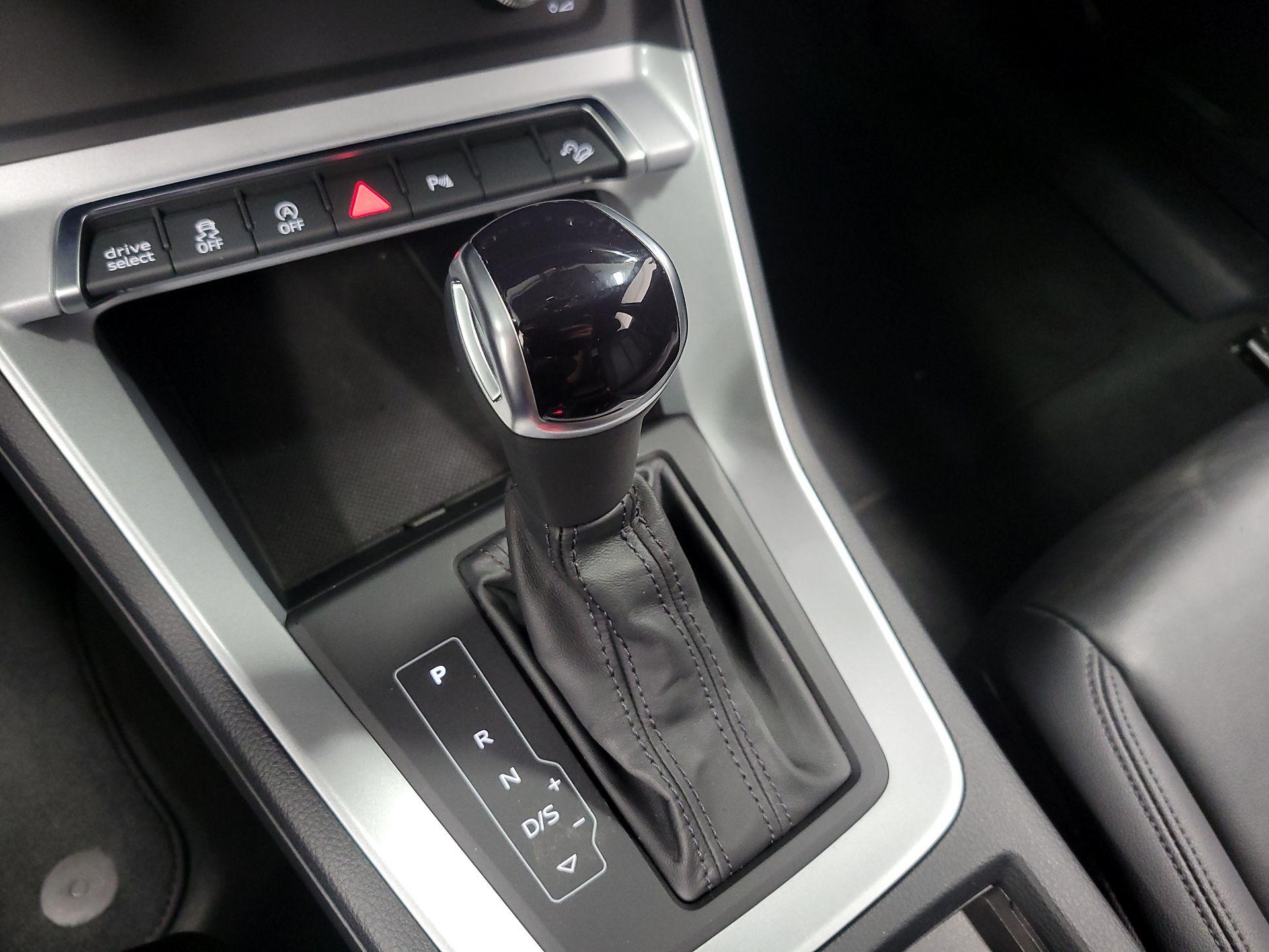 Thumbnail: 2022 Audi Q3 - 16