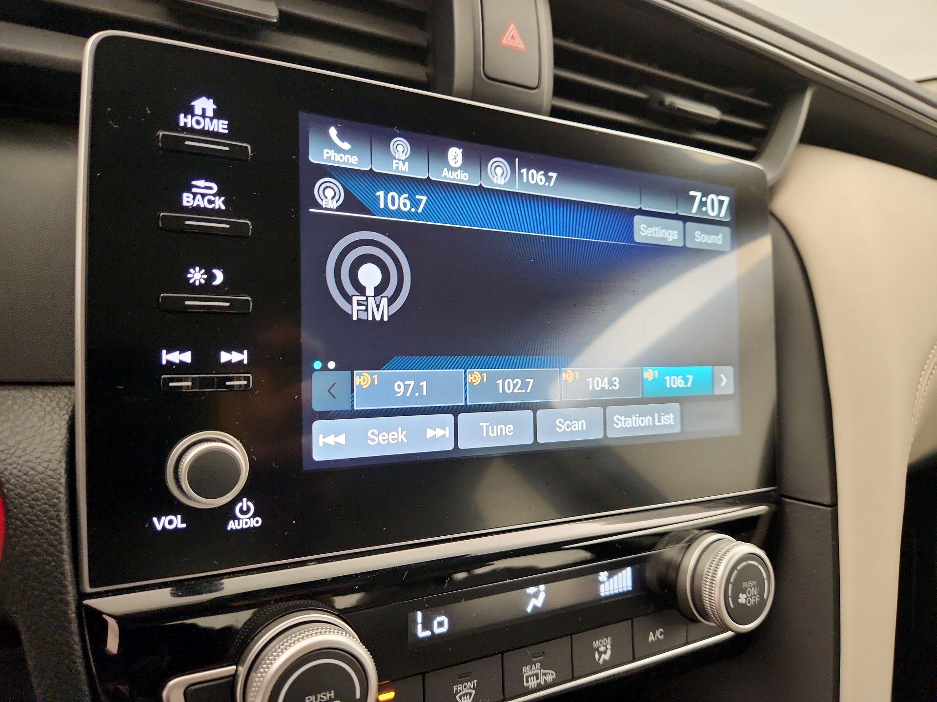 Thumbnail: 2019 Honda Insight - 15