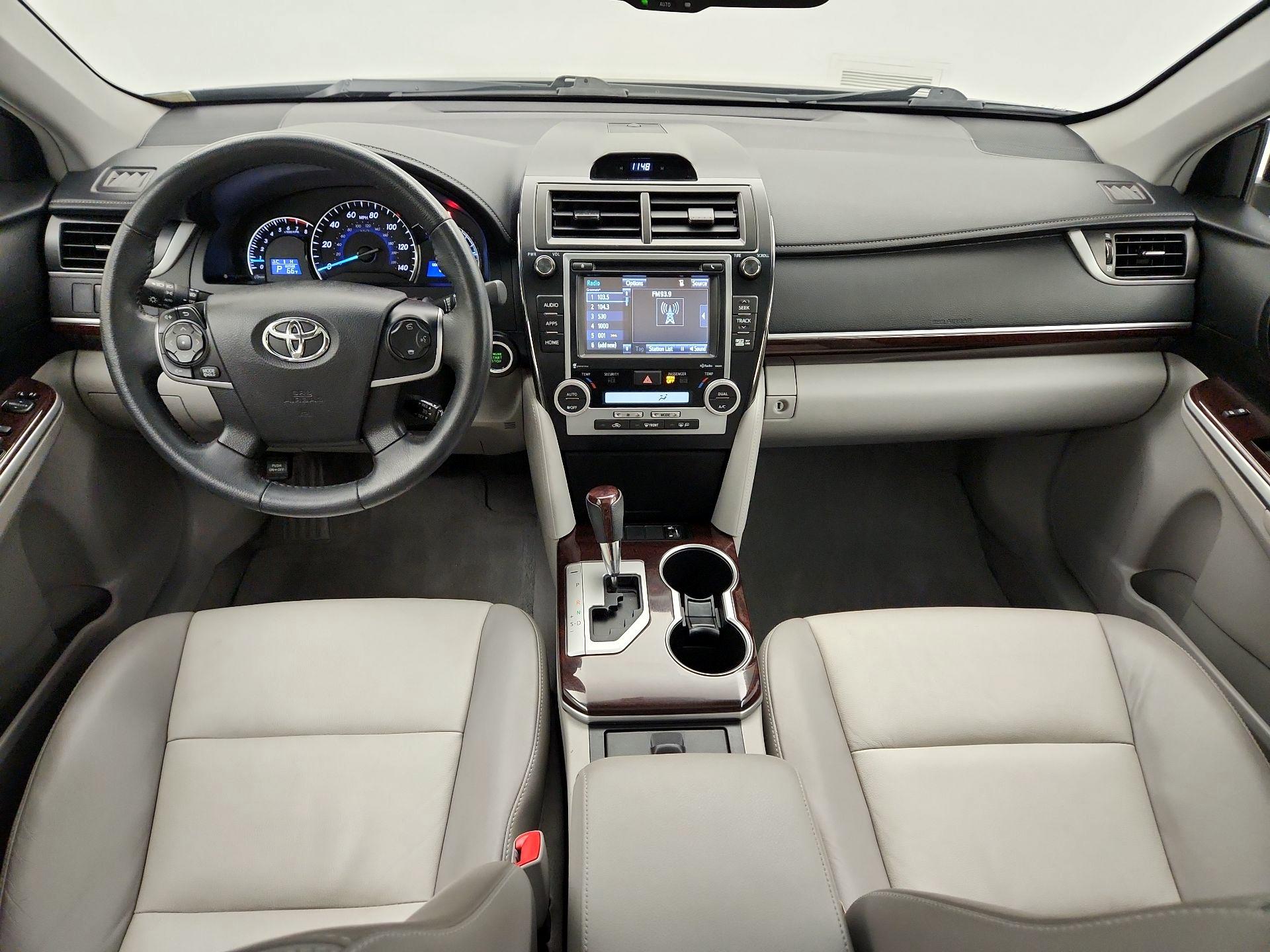 Thumbnail: 2014 Toyota Camry - 9