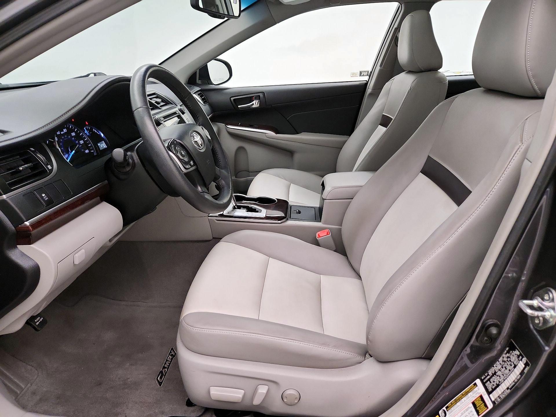 Thumbnail: 2014 Toyota Camry - 11