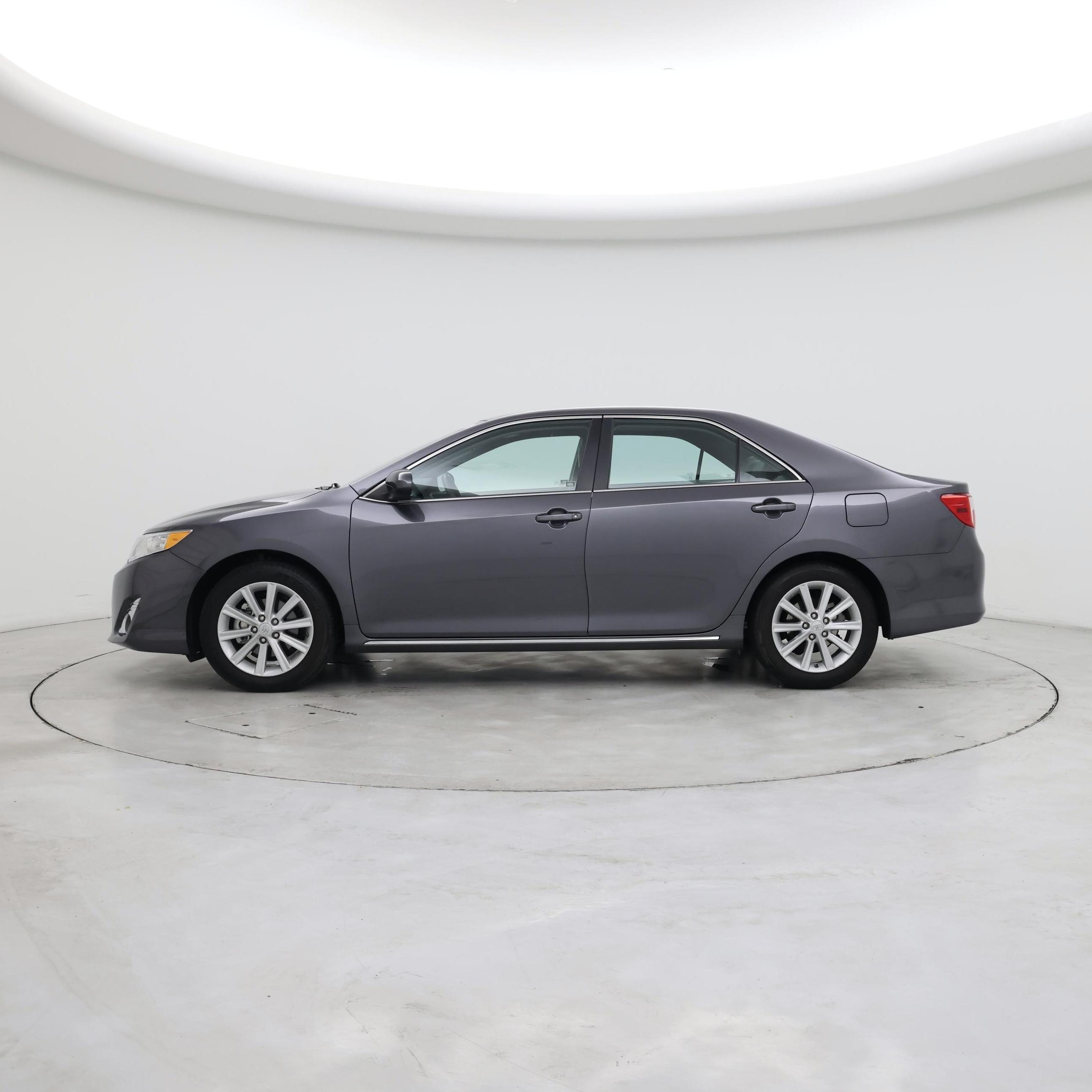 Thumbnail: 2014 Toyota Camry - 3