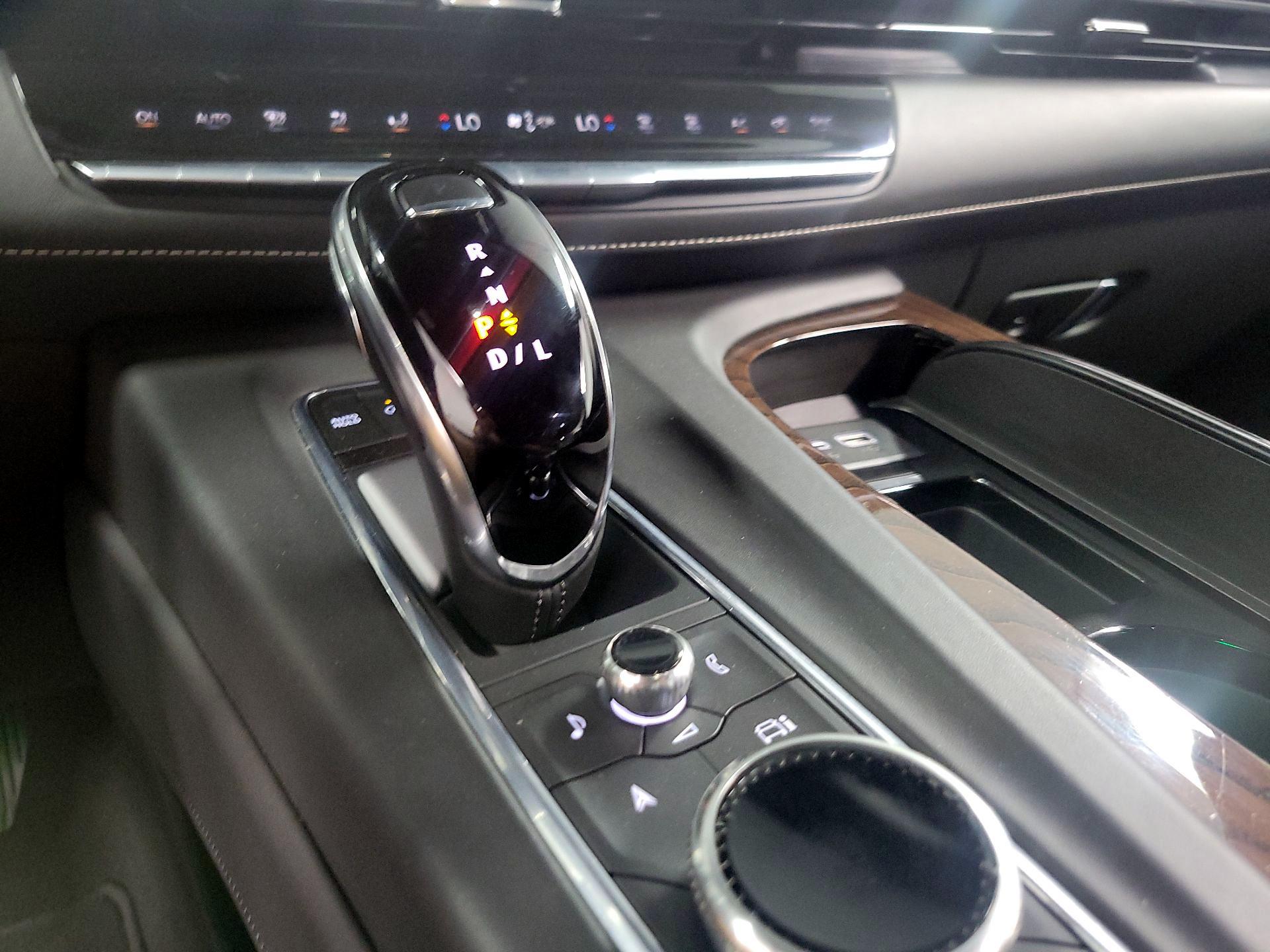 Thumbnail: 2021 Cadillac Escalade - 17