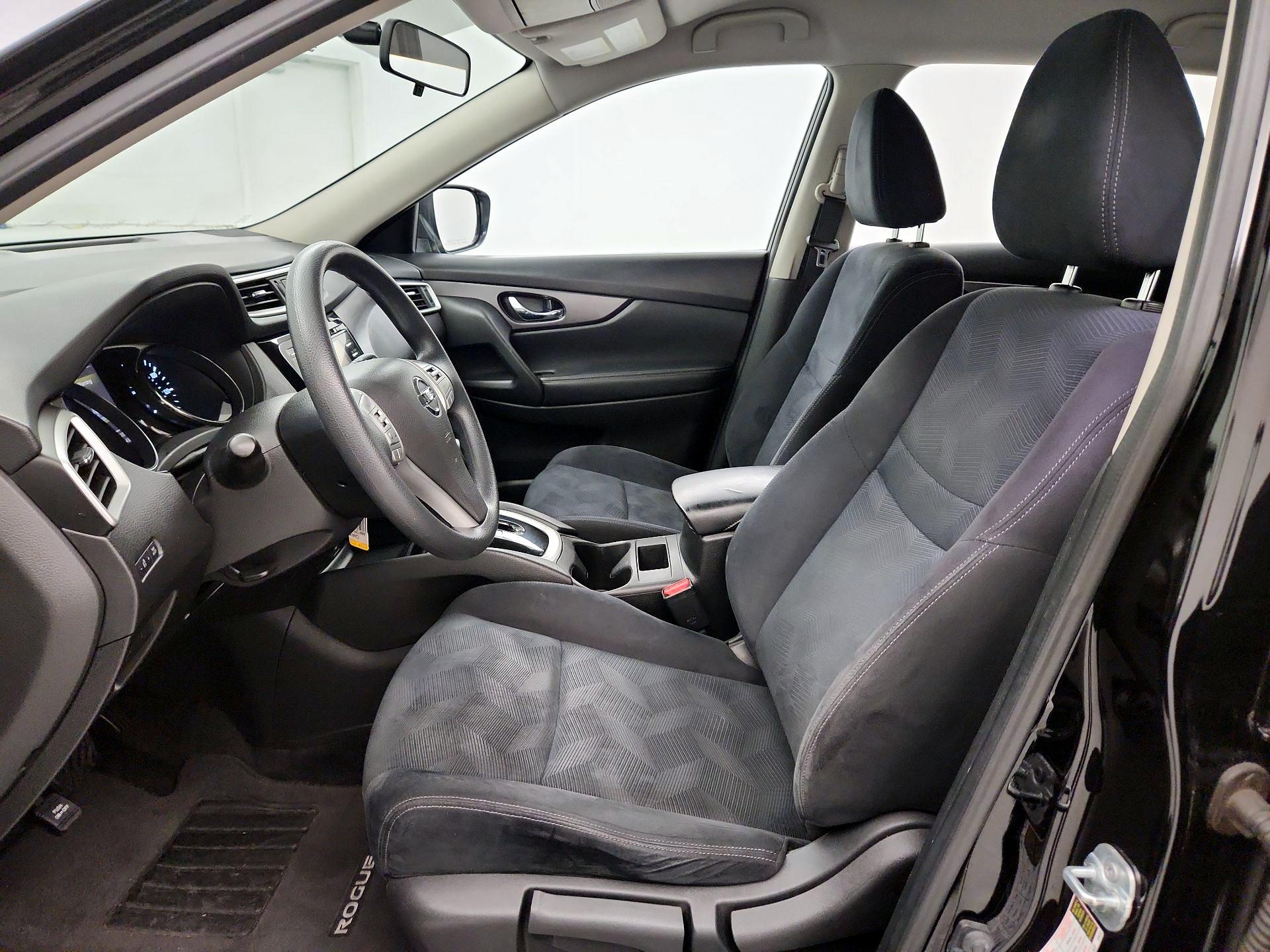 Thumbnail: 2016 Nissan Rogue - 9