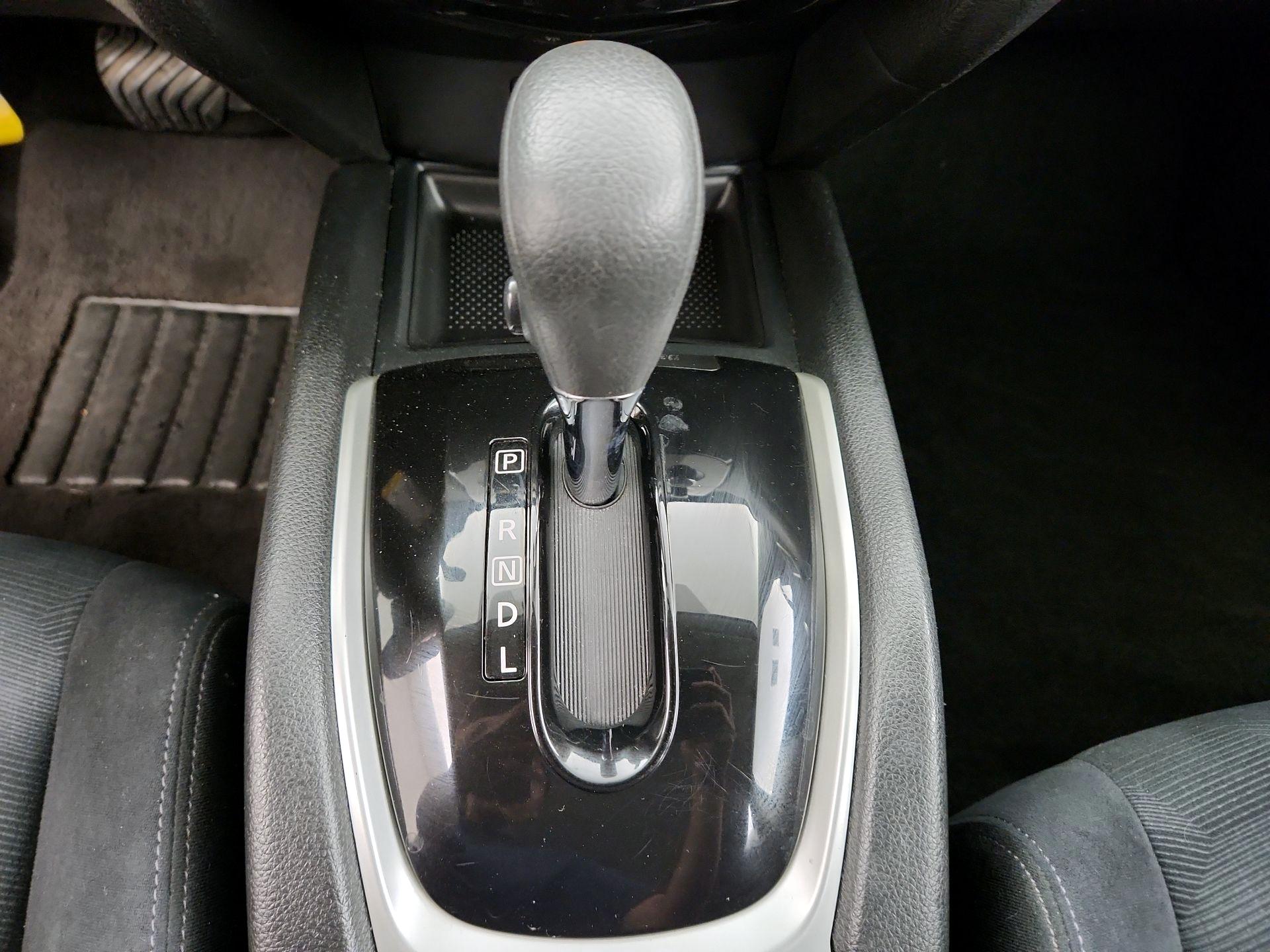 Thumbnail: 2016 Nissan Rogue - 15