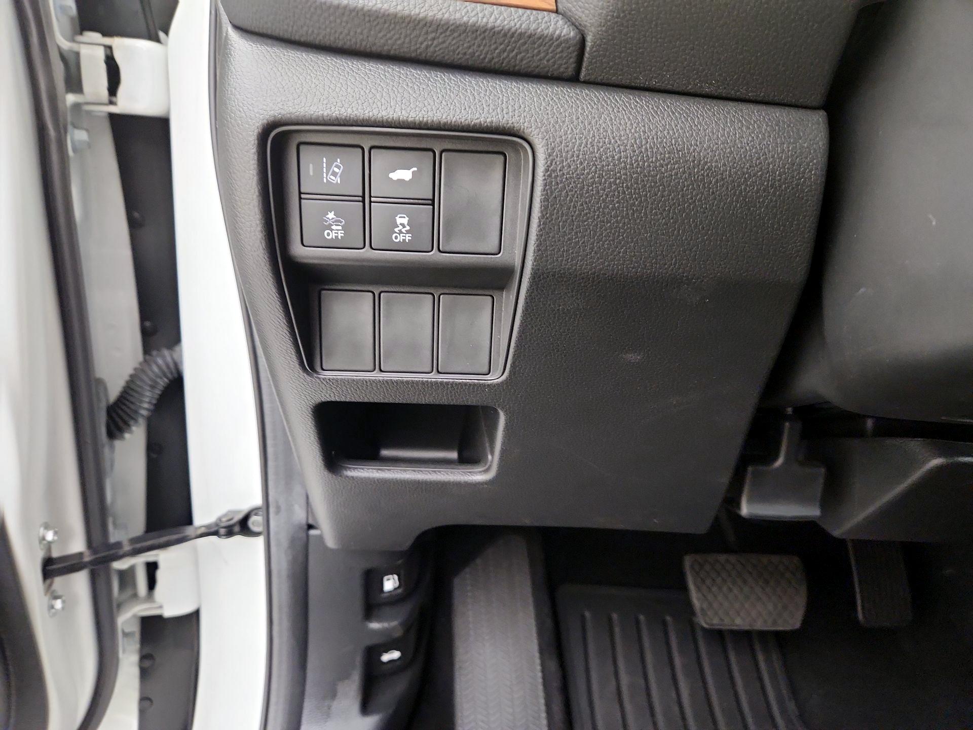 Thumbnail: 2018 Honda CR-V - 13