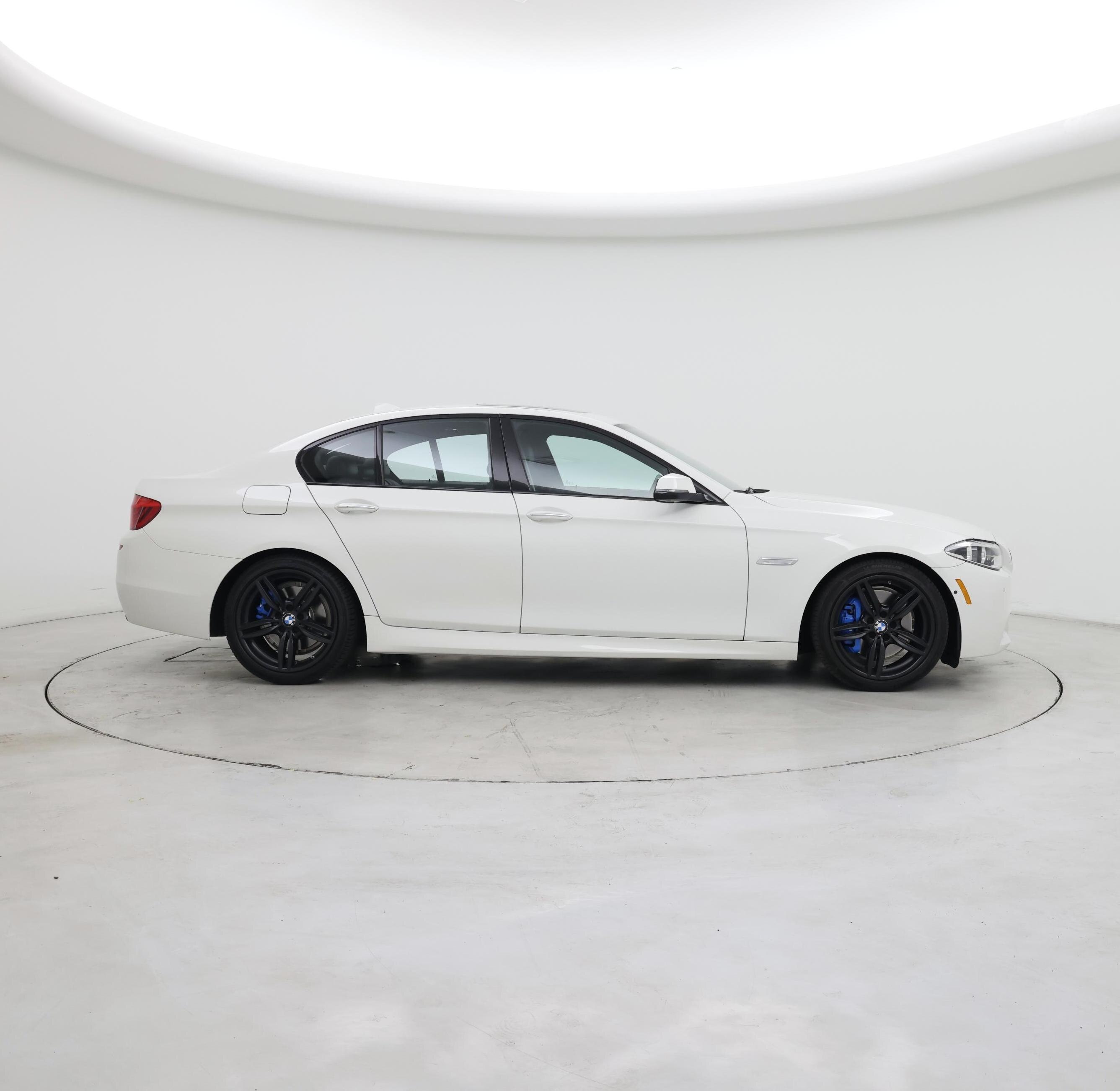Thumbnail: 2016 BMW 5 Series - 7