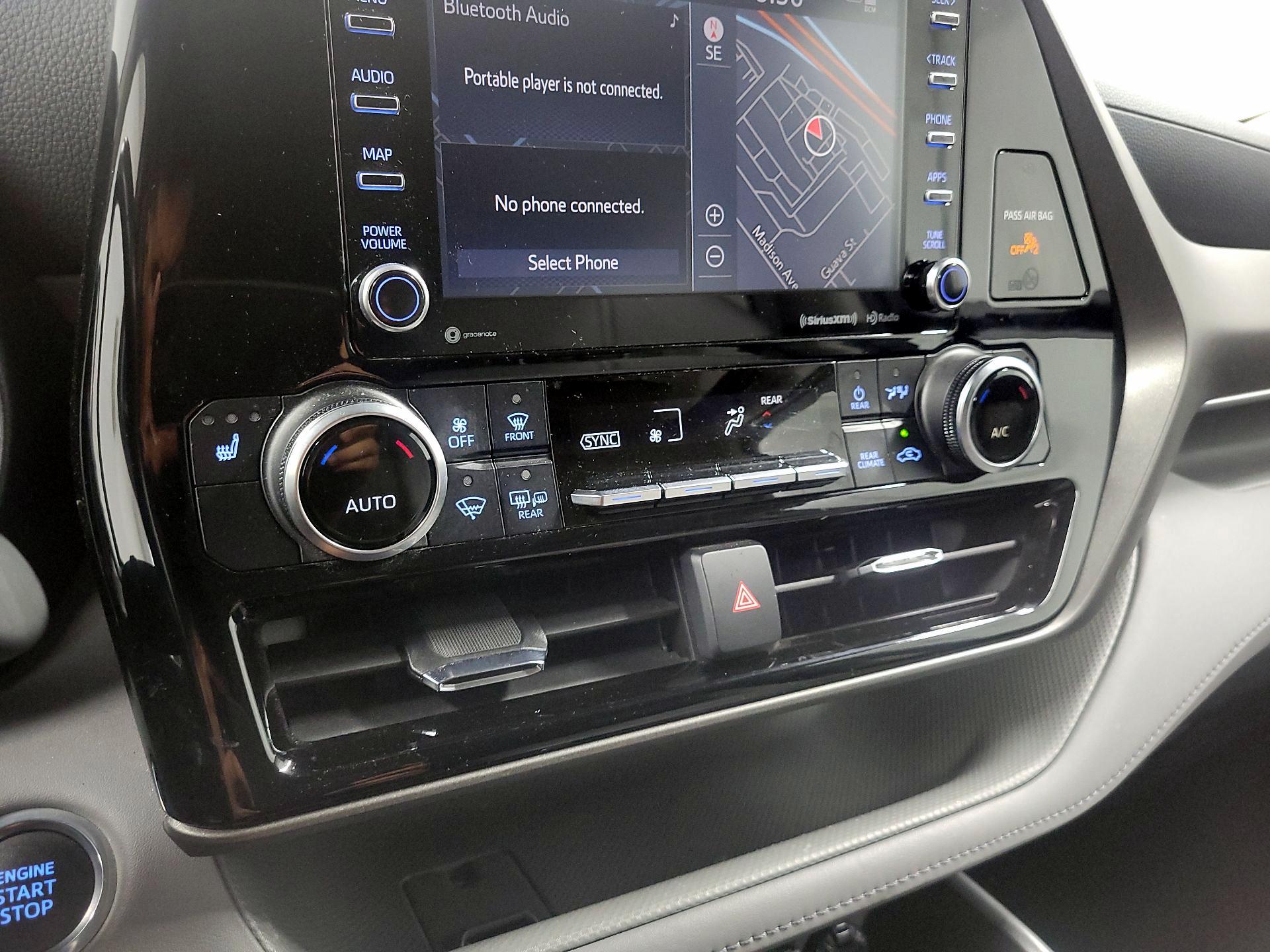 Thumbnail: 2021 Toyota Highlander - 17