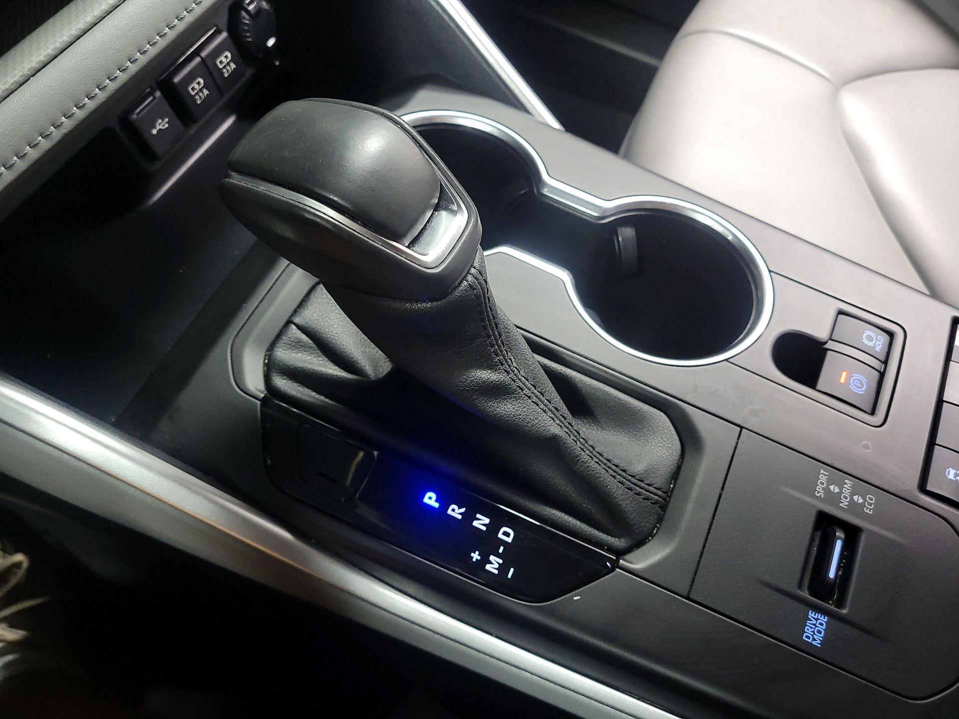 Thumbnail: 2021 Toyota Highlander - 18
