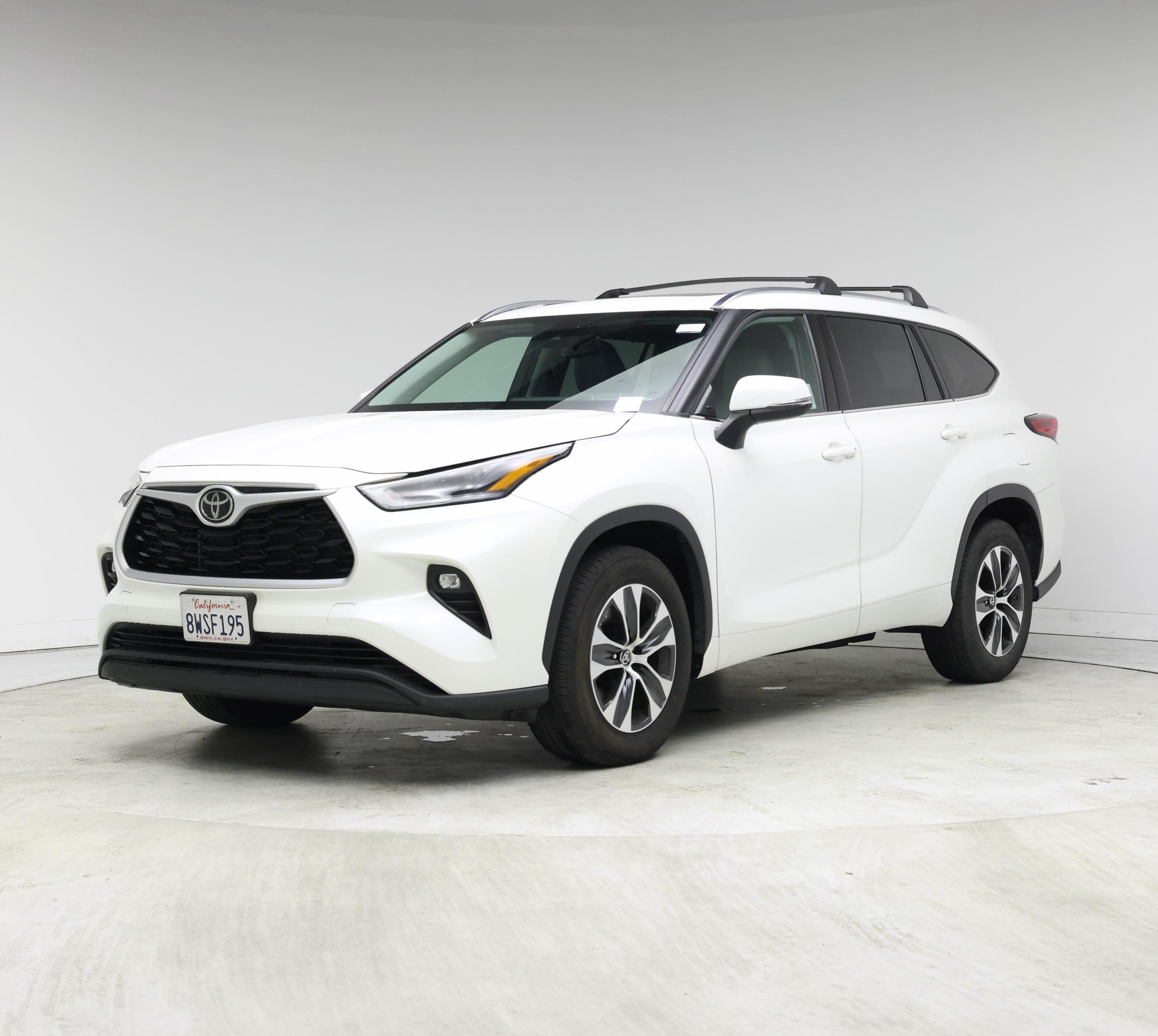 Thumbnail: 2021 Toyota Highlander - 4