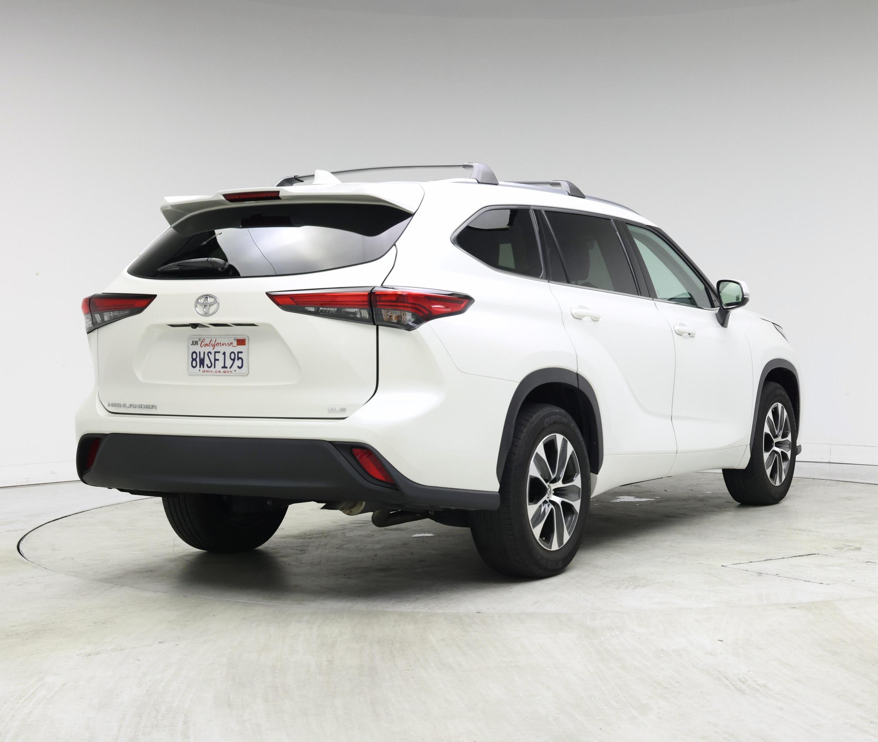 Thumbnail: 2021 Toyota Highlander - 8