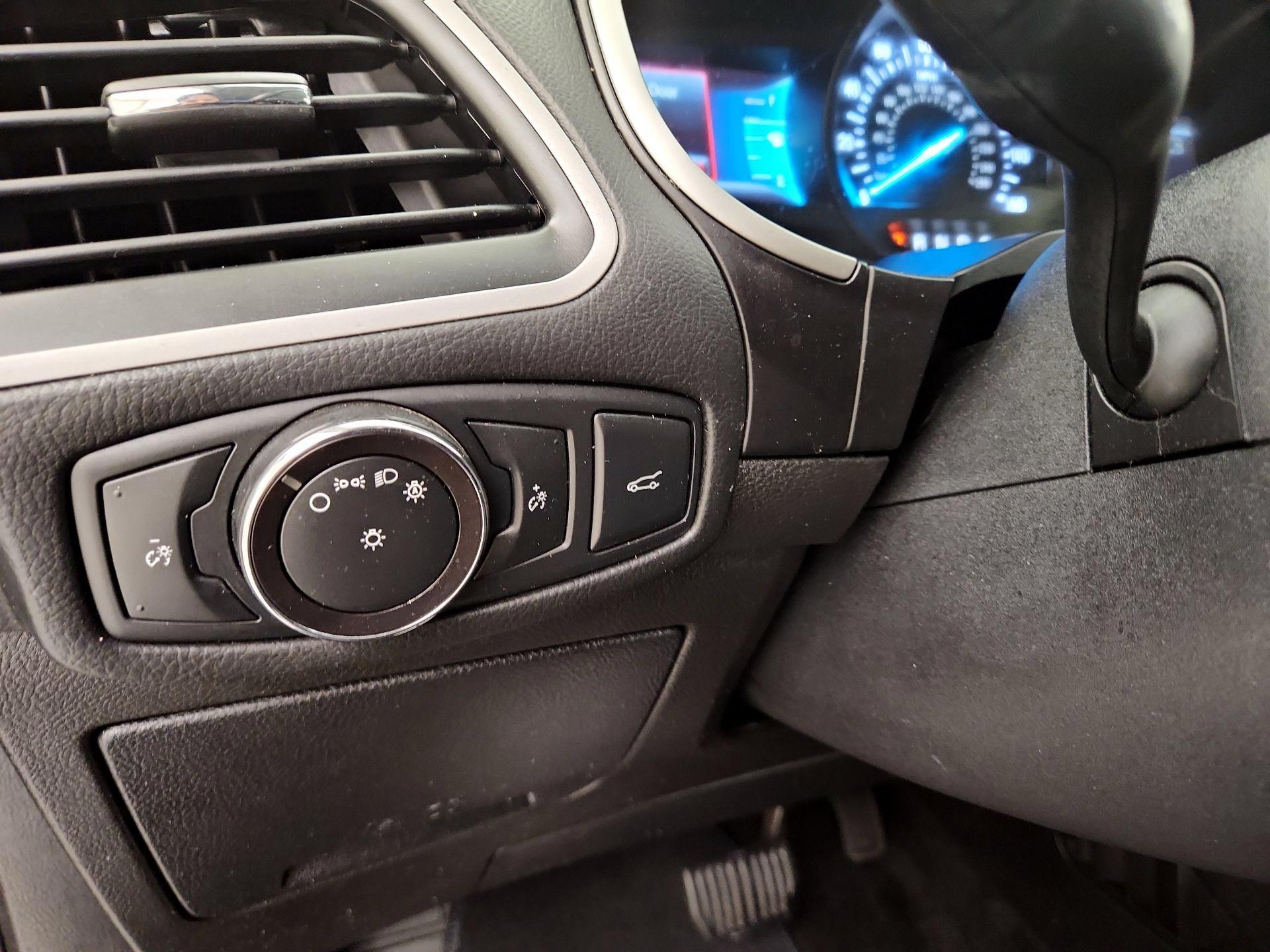 Thumbnail: 2018 Ford Edge - 13