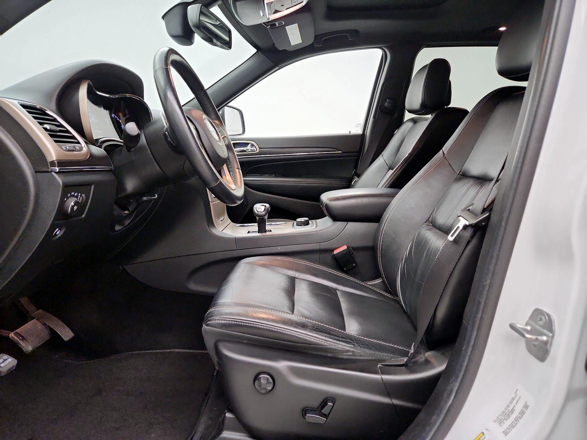 Thumbnail: 2014 Jeep Grand Cherokee - 11