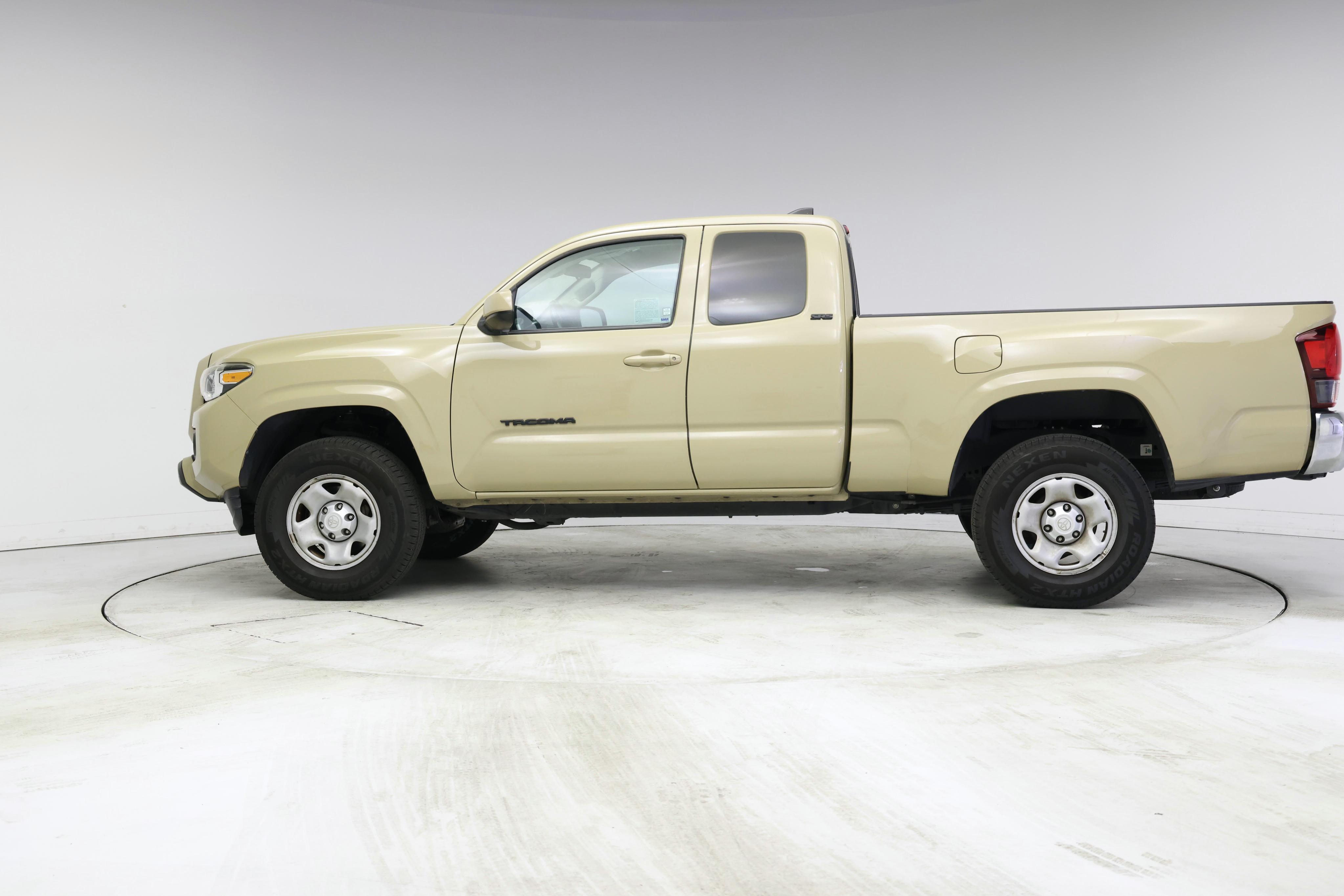 Thumbnail: 2019 Toyota Tacoma - 3