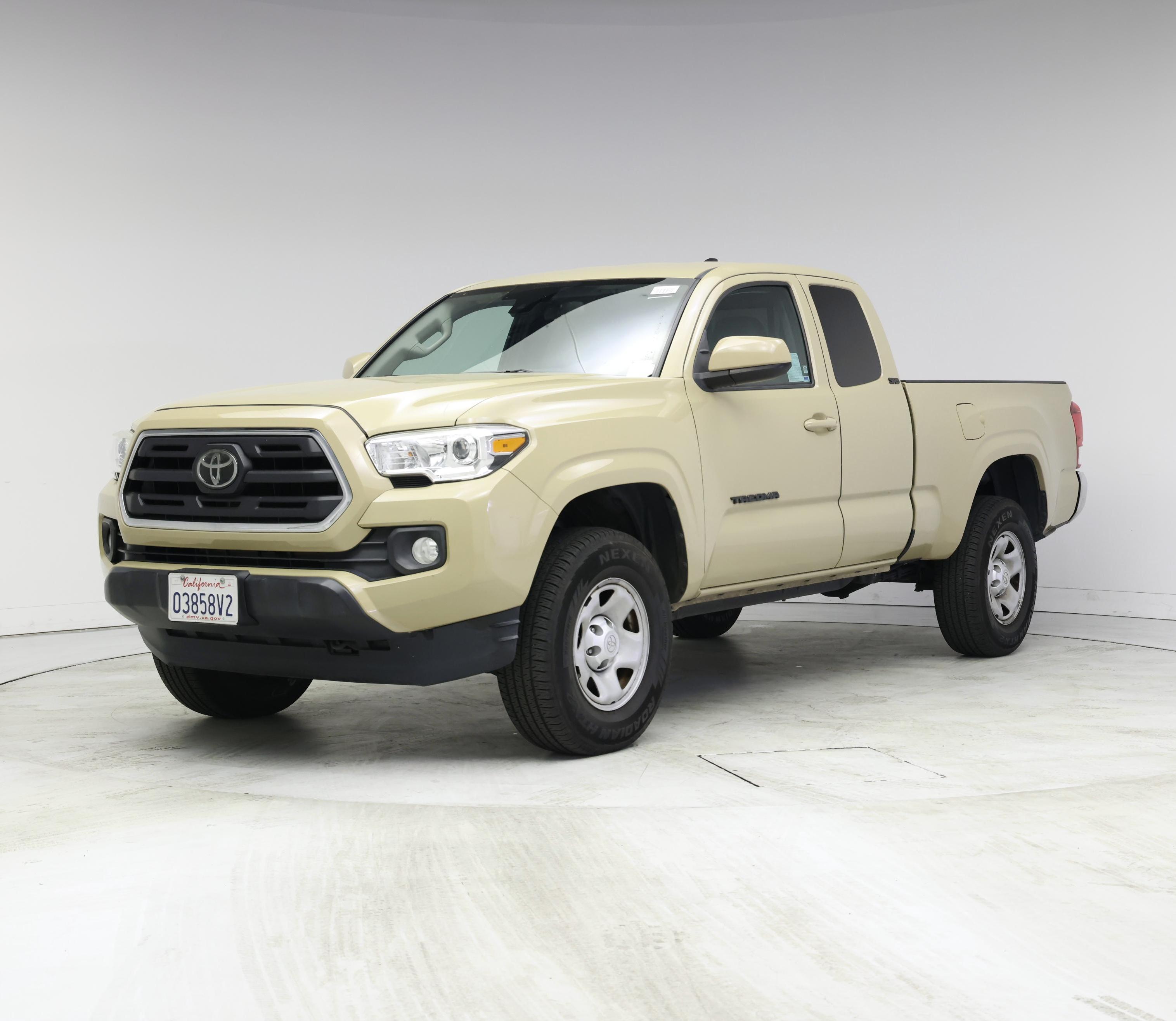 Thumbnail: 2019 Toyota Tacoma - 4