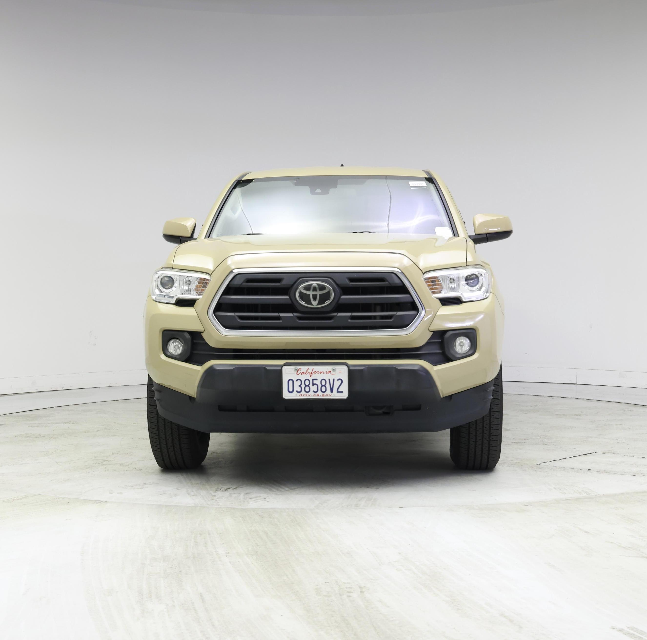 Thumbnail: 2019 Toyota Tacoma - 5