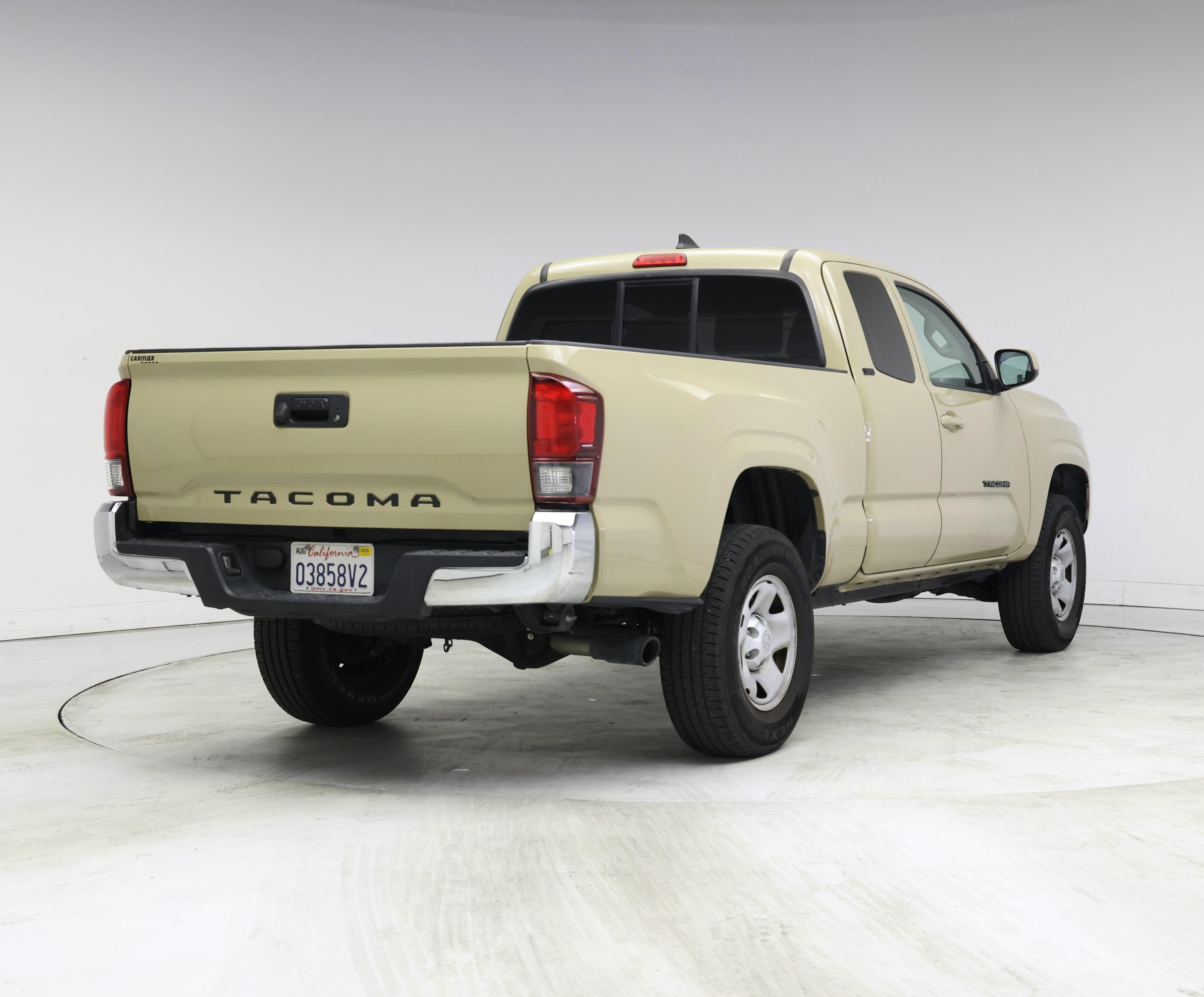 Thumbnail: 2019 Toyota Tacoma - 8